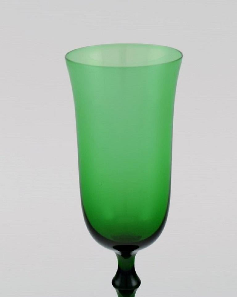 emerald green champagne glasses