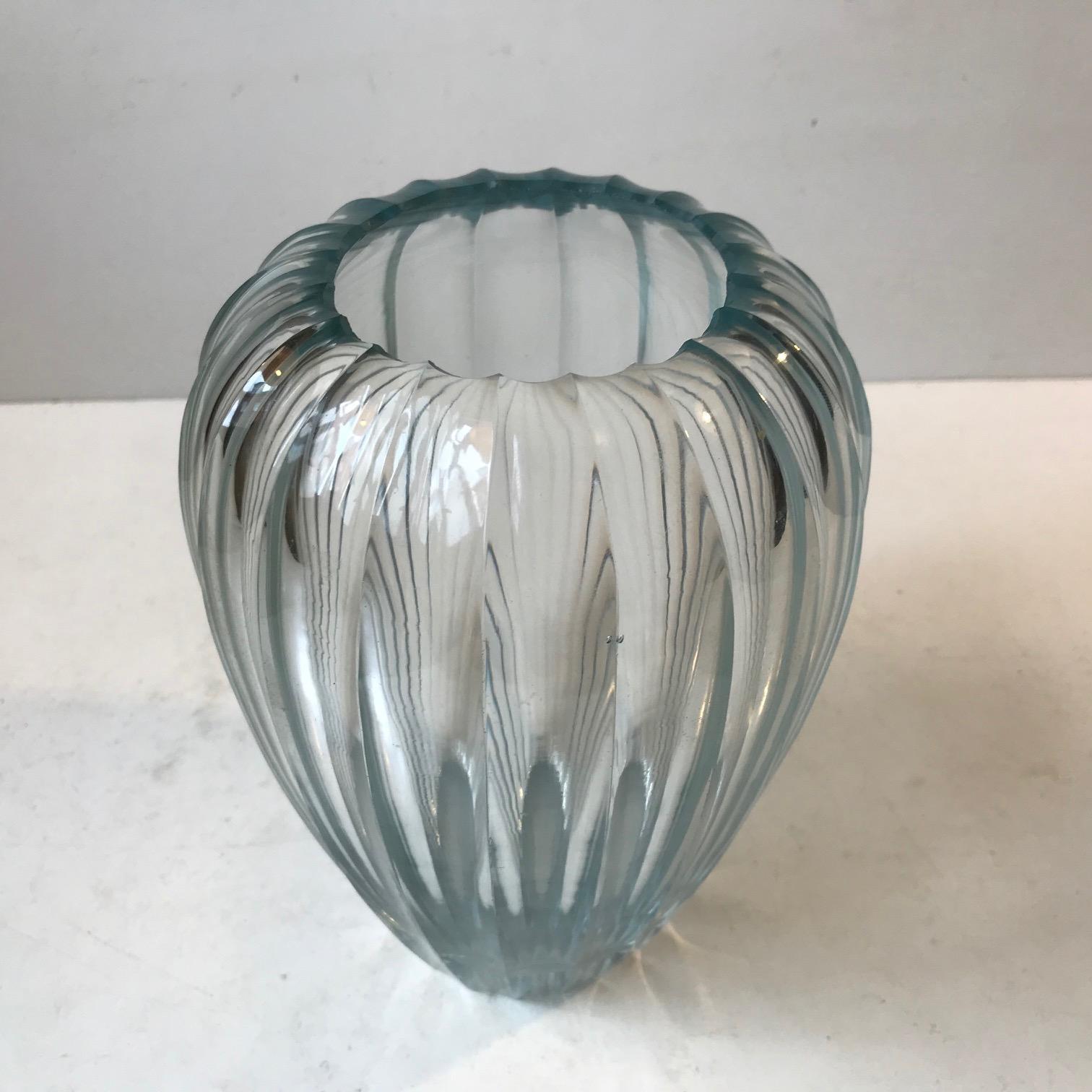 Art Déco Vaso di cristallo Simon Gate Triton per Orrefors, 1916-1920 in vendita