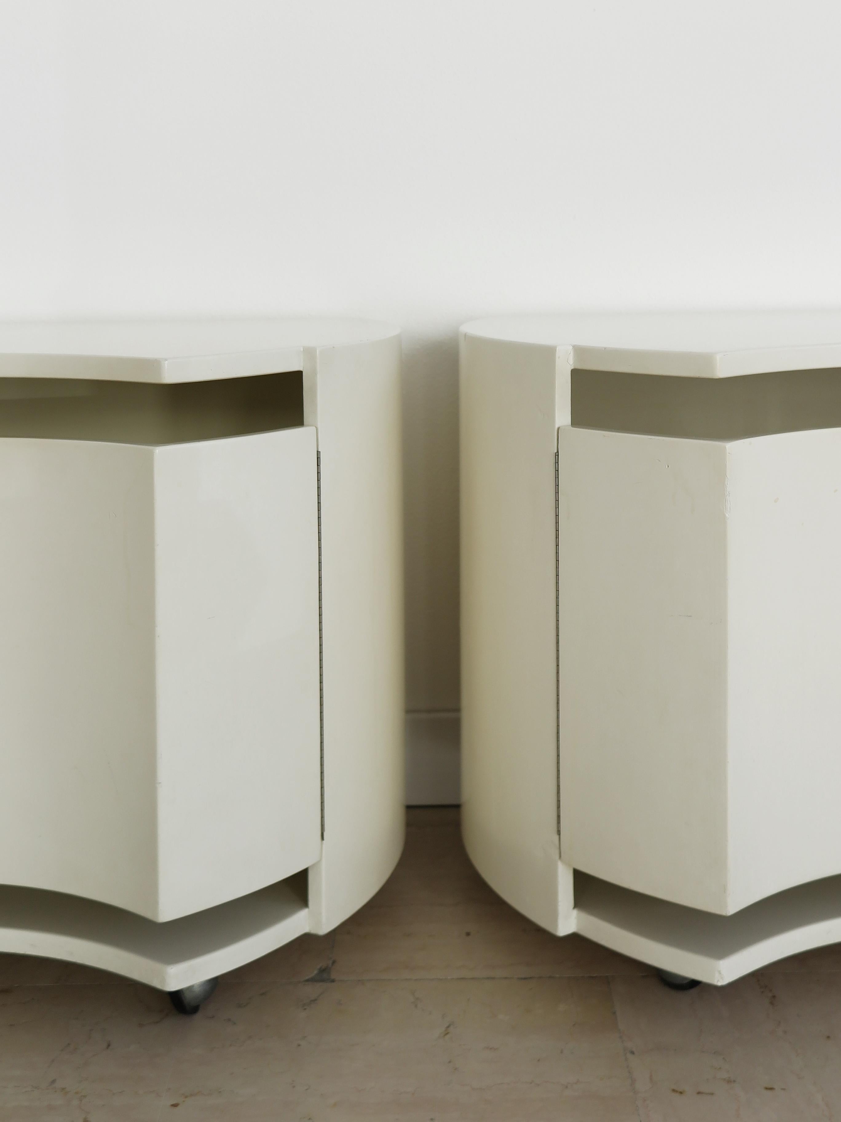 Katzuide Takahama for Simon Gavina Italian White Wood Nightstands, 1970s 1