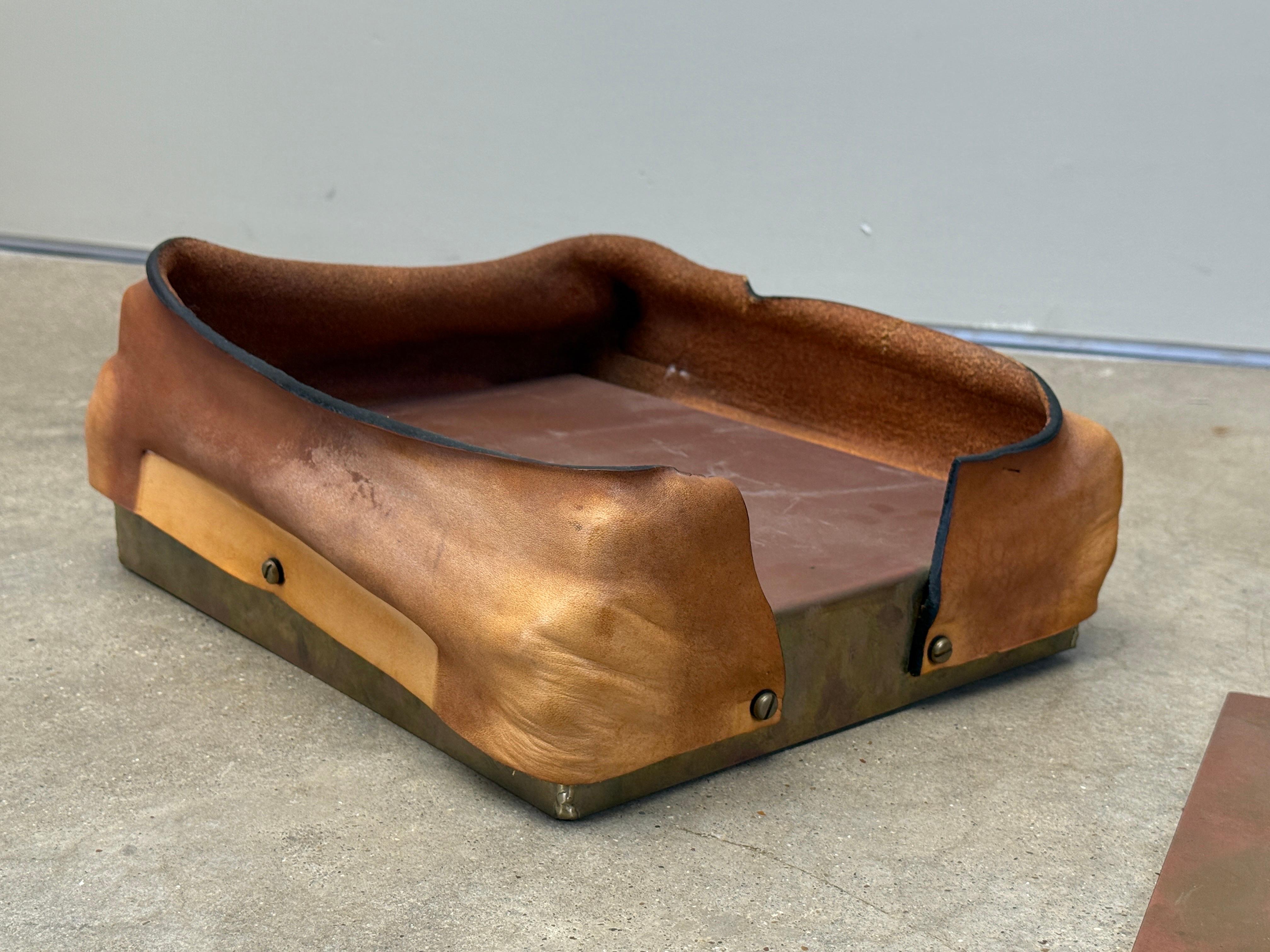 Simon Hasan Leather and Brass Desk Set in vendita 8