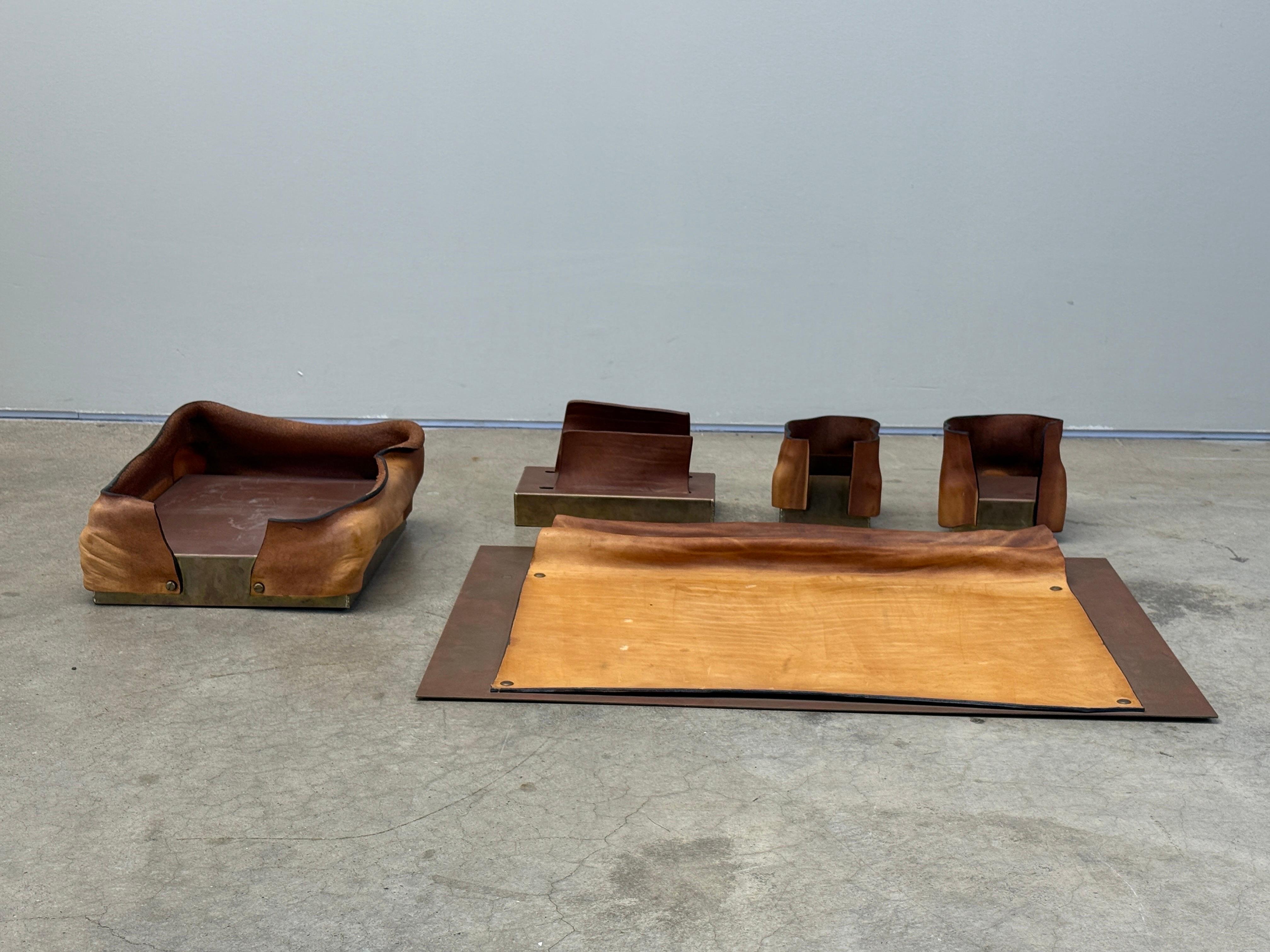 Pelle Simon Hasan Leather and Brass Desk Set in vendita