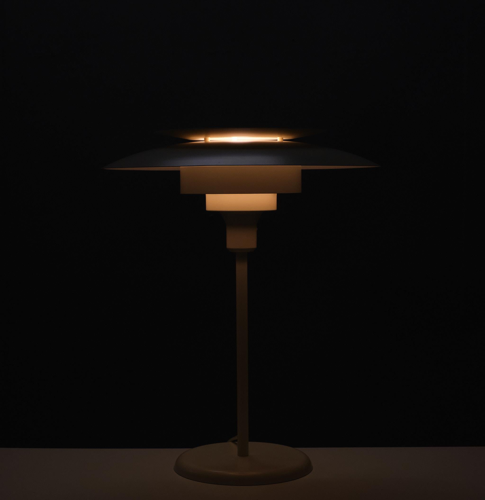 Simon Henningsen Table lamp  Lyskaer Belysning  1960s Denmark  For Sale 3