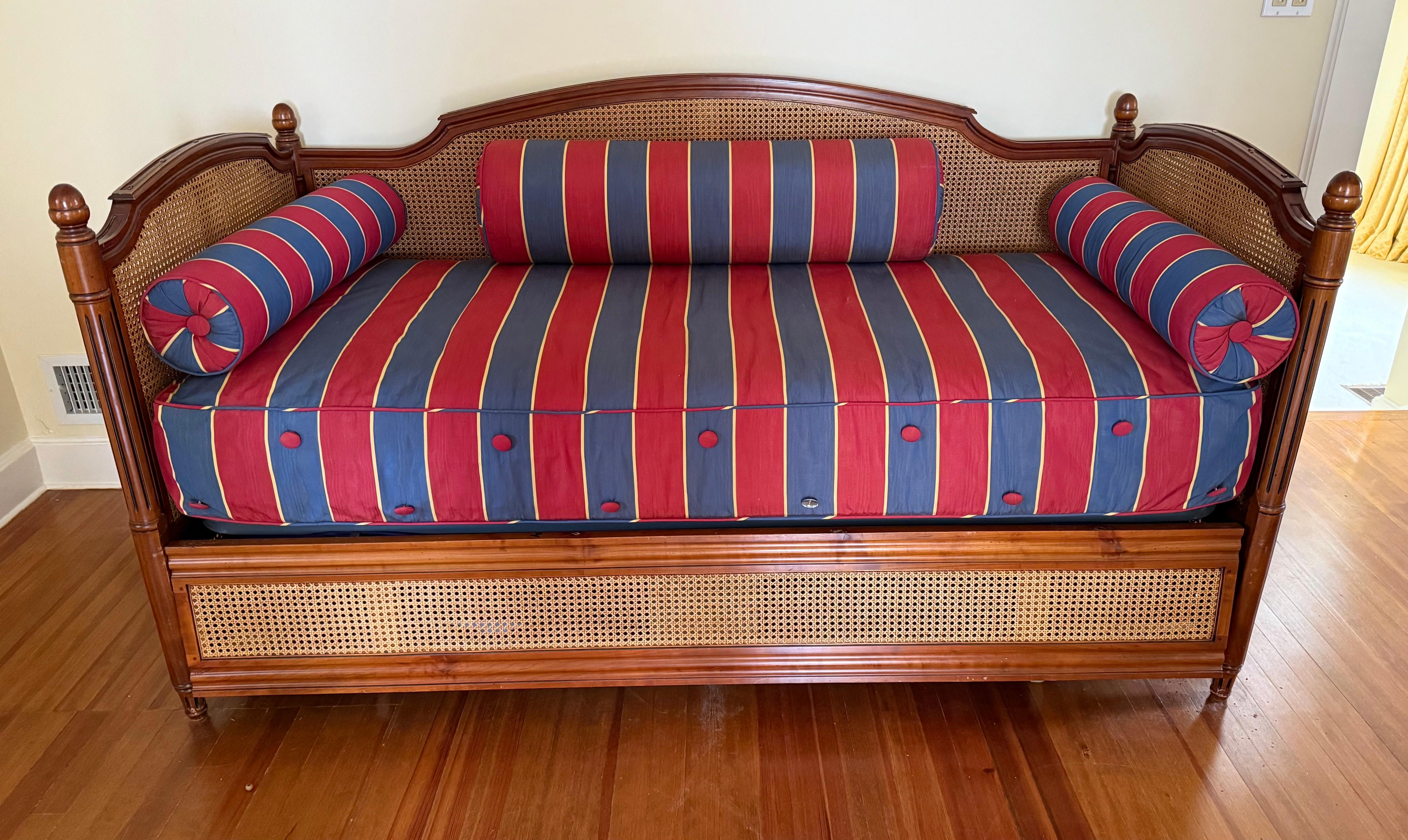 Simon Horn Louis XVI Style Caned Daybed Trundle Bed with Acorn Finials 6