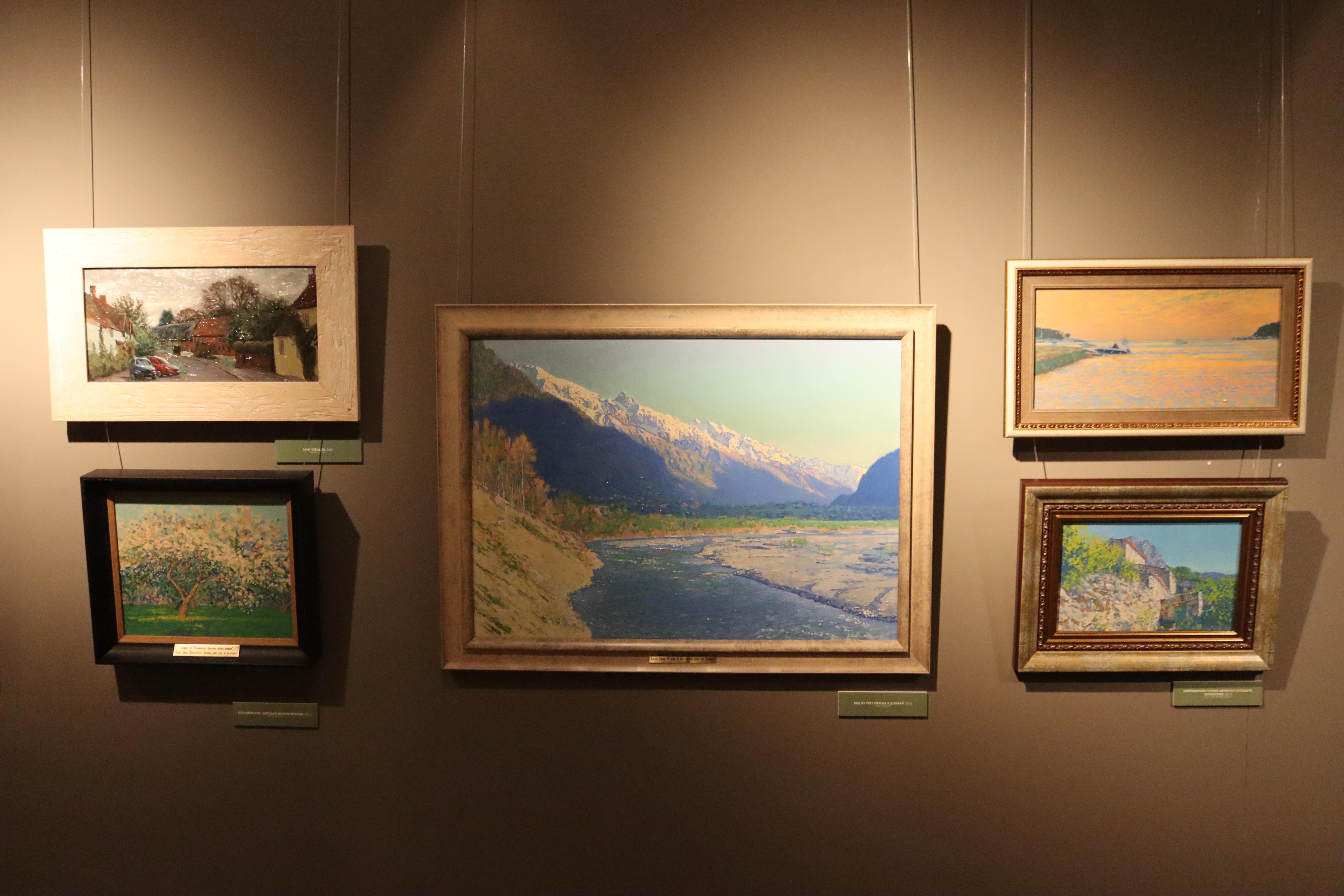 Una vista del río Teberda y Dombay en venta 13