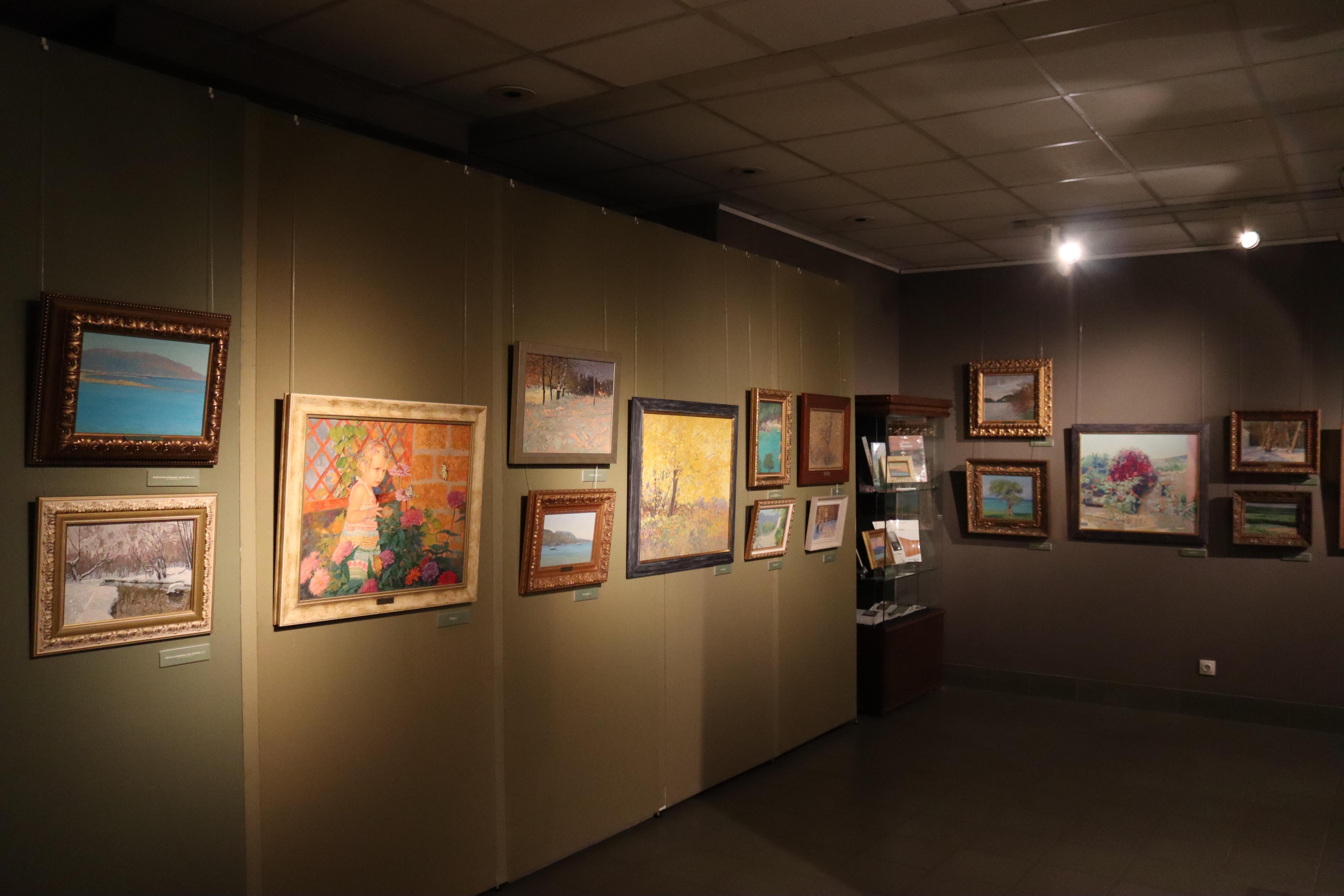 February in Kuzminki. The Churilikha River im Angebot 8