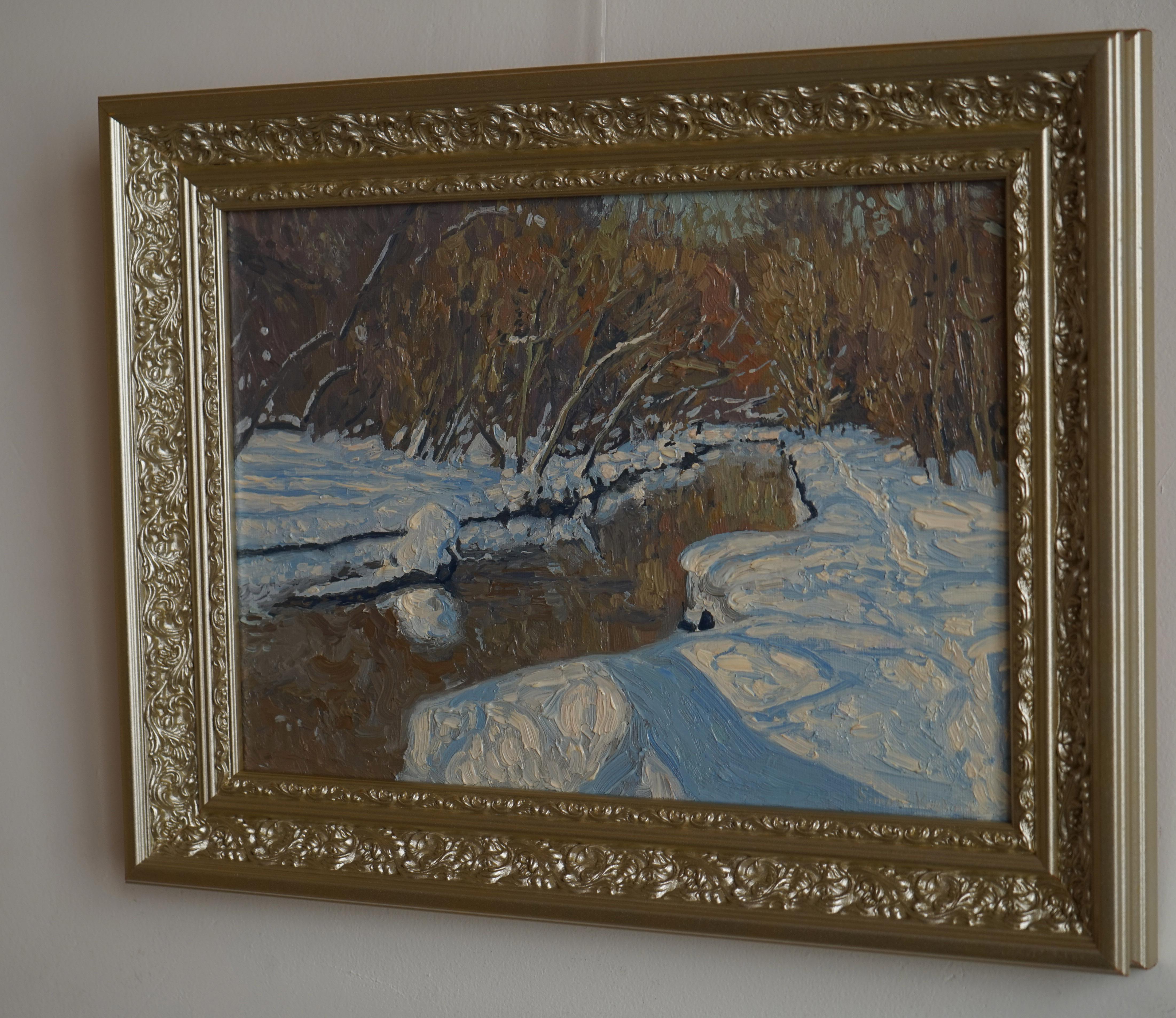 Sole di febbraio. Fiume Churilikha, paesaggio invernale di Simon Kozhin in vendita 11