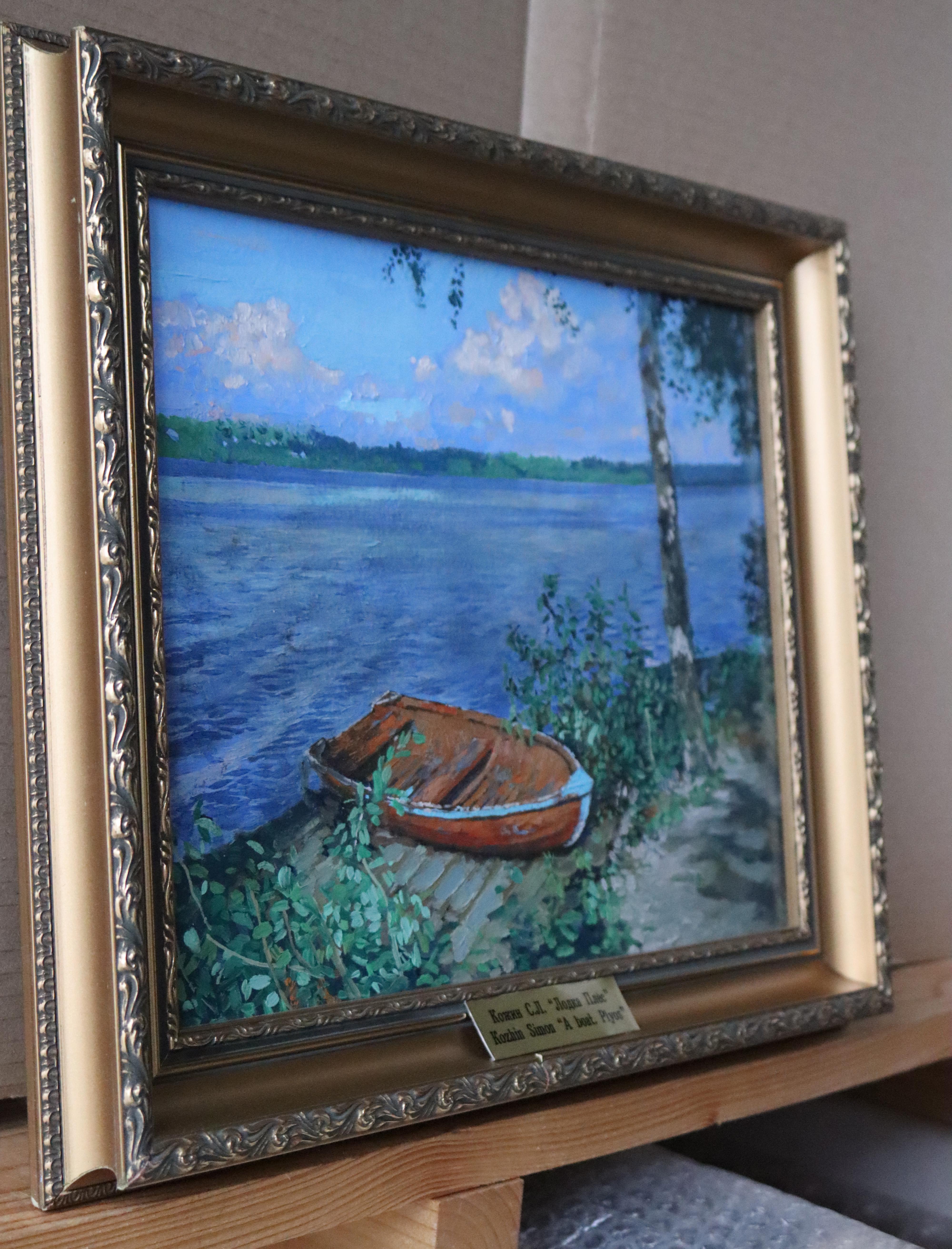 Having visited the Volga River again, the artist strives to come here again. These expanses and fresh wind, blue distances, fishermen and boats off the coast. This simple life of people far from the bustle of the city.