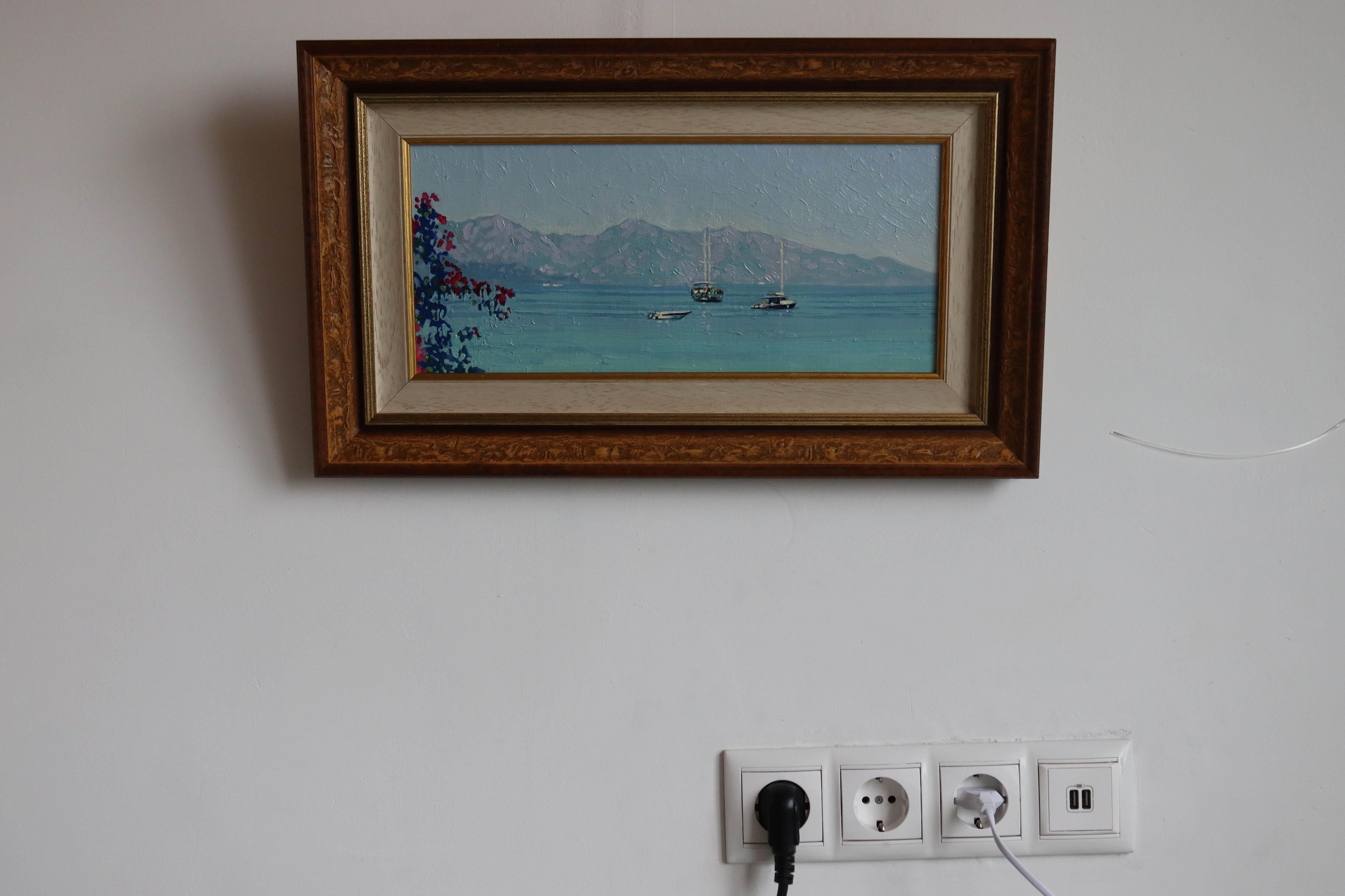 Yachten im Hafen von Turunc – Painting von Simon Kozhin