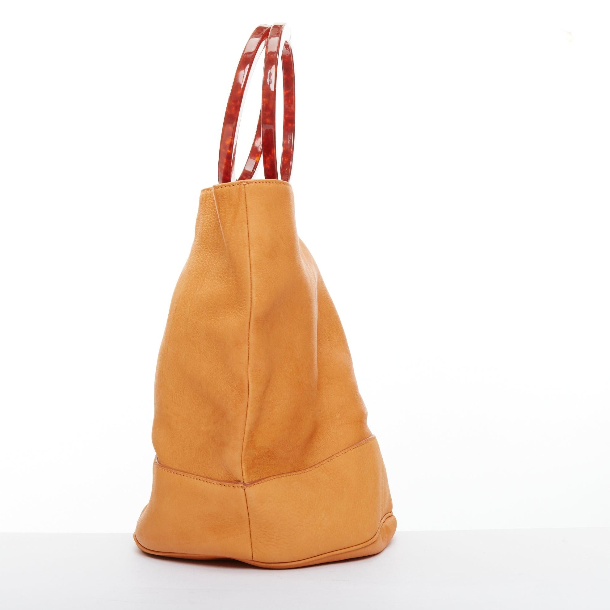 SIMON MILLER Bonsai 30 tan brown leather acrylic round handle hobo tote bag In Fair Condition For Sale In Hong Kong, NT