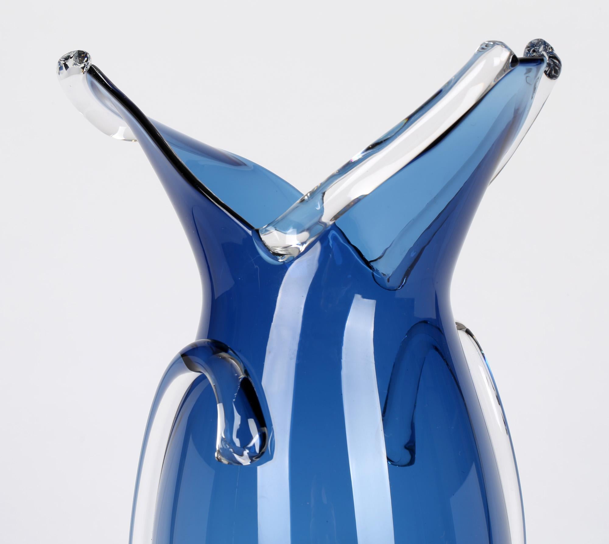 Simon Moore English Hand Blown Blue Art Glass Vase Dated 1989 For Sale 4