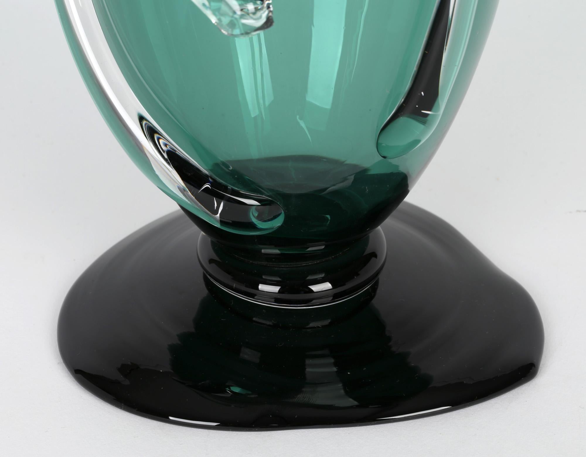 Simon Moore English Hand Blown Green Art Glass Vase, Circa 1989 For Sale 5