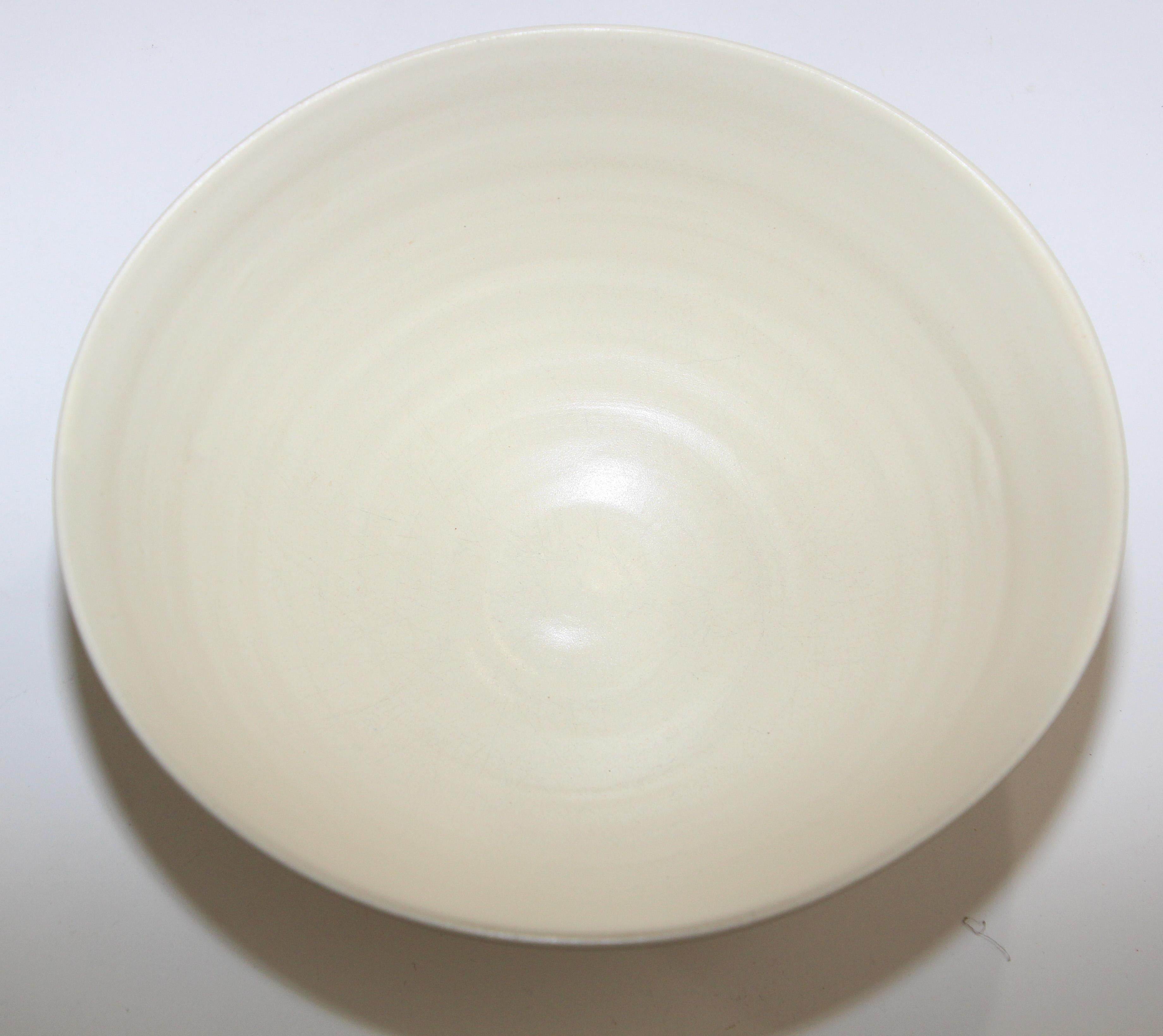 Simon Moore Studio Hand Made Pottery White Bowl  For Sale 7