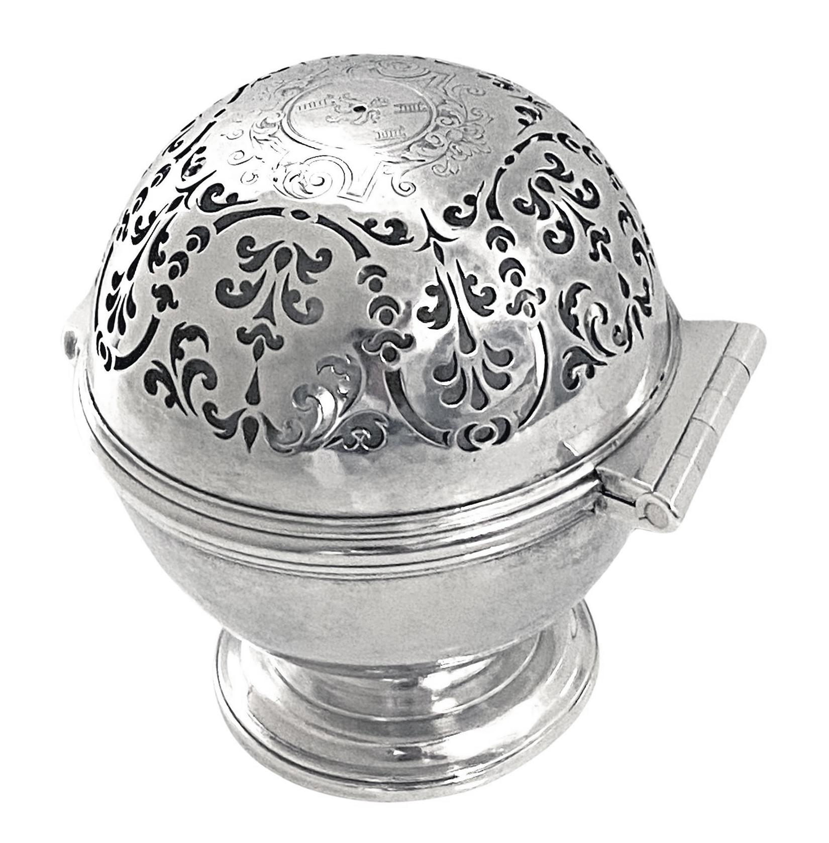 George I Simon Pantin George 1st Silver soap sponge Bowl London 1717.
