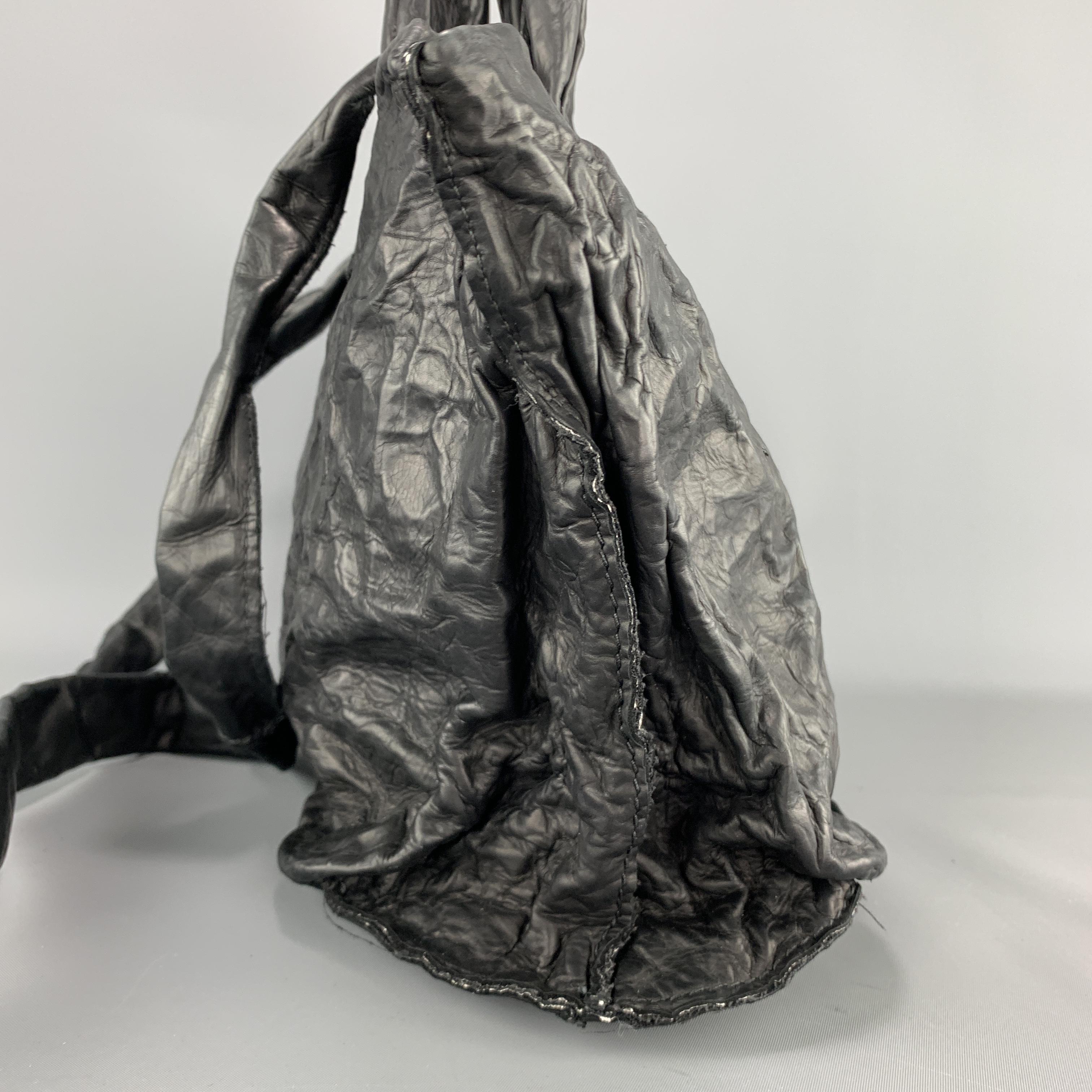 Women's SIMONA TAGLIAFERRI Wrinkled Black Leather AMINA Tote Handbag