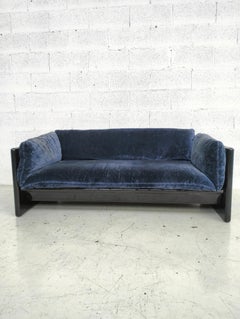 Simone black lacquered and blue velvet sofa by Dino Gavina for Simon 70s
