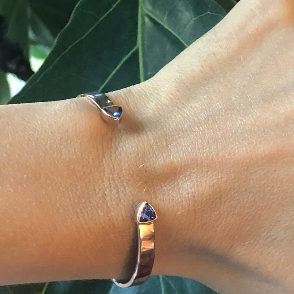 Trillion Cut Simone Cuff, Tanzanite Trillion Cuff in Rose Gold For Sale