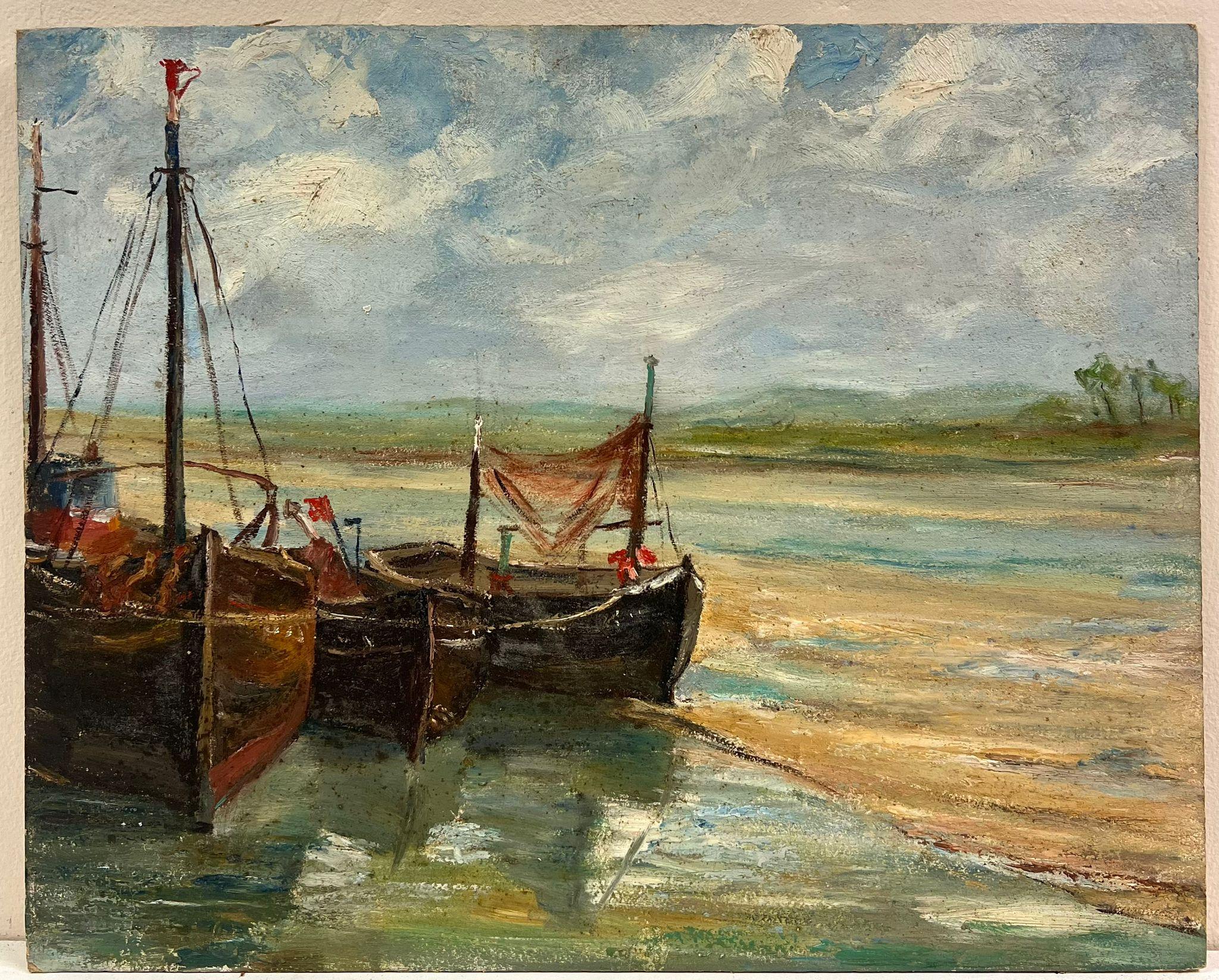 1930er Jahre Französisch Impressionist Öl Fischerboote gestrandet in Mündung – Painting von Simone Forge