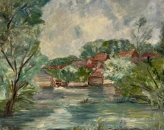 Village de bord de rivière impressionniste français avec coqs rouges et feuillage verdant