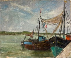 Des bateaux de croisière impressionnistes français du milieu du siècle avec drapeau français au port