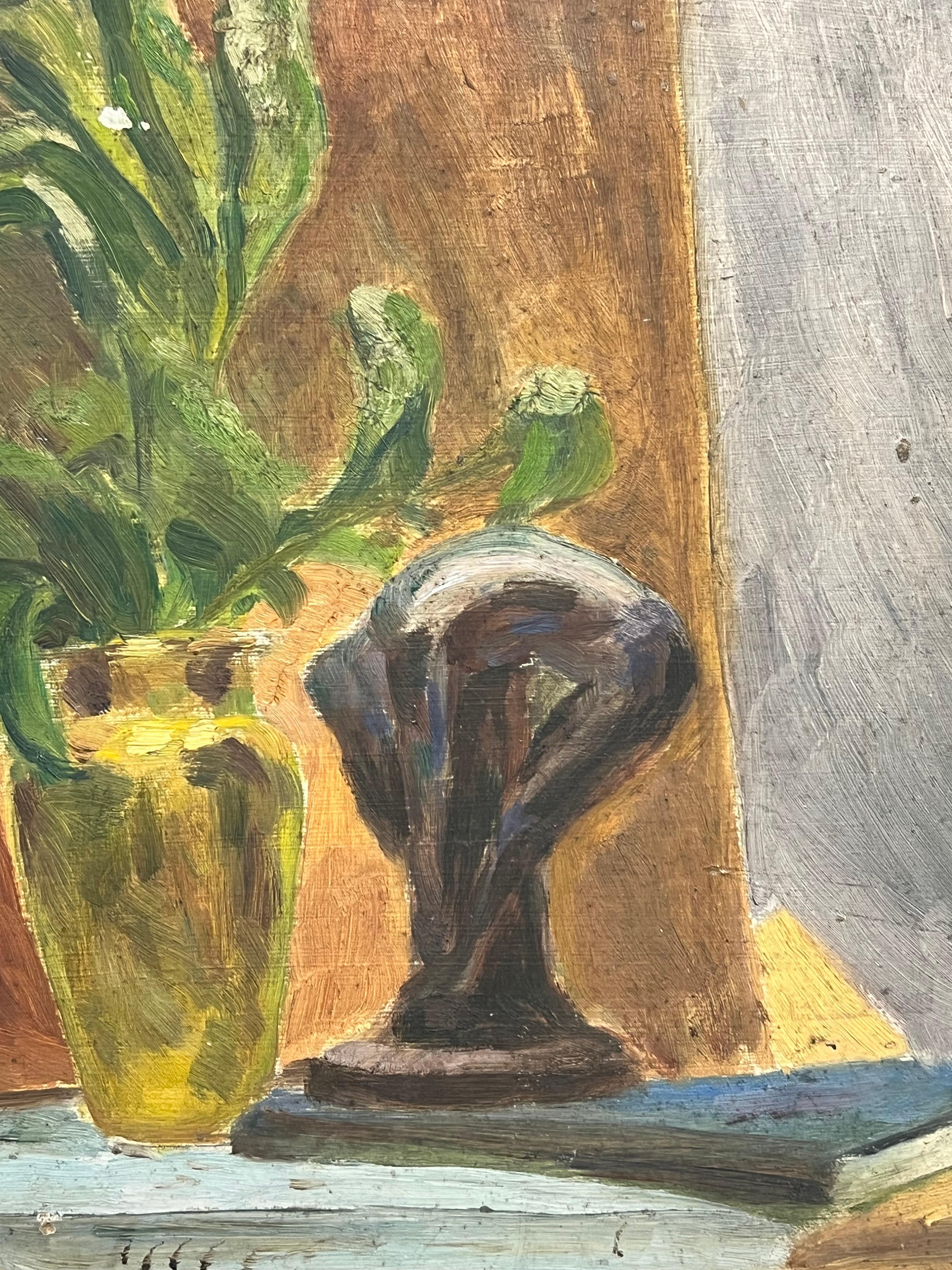 Sculpture de vase en verre jaune avec feuillage vert vif sur table - Impressionnisme Painting par Simone Forge