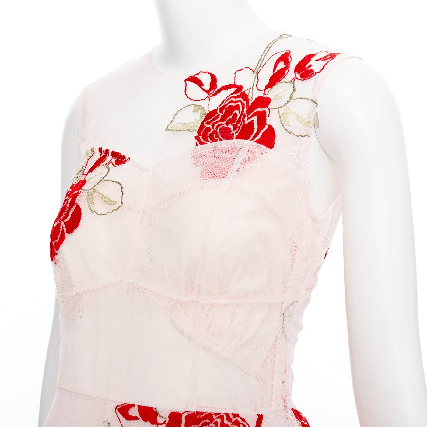 Pasarela SIMONE ROCHA 2020  rosa rojo rosa floral bordado vestido de tul UK8 S
Referencia: LACG/A00452
Marca: Simone Rocha
Colección: AW2020 - Pasarela
Material: Poliamida
Color: Rojo, Rosa
Patrón: Sólido
Cierre: cremallera
Forro: Tejido