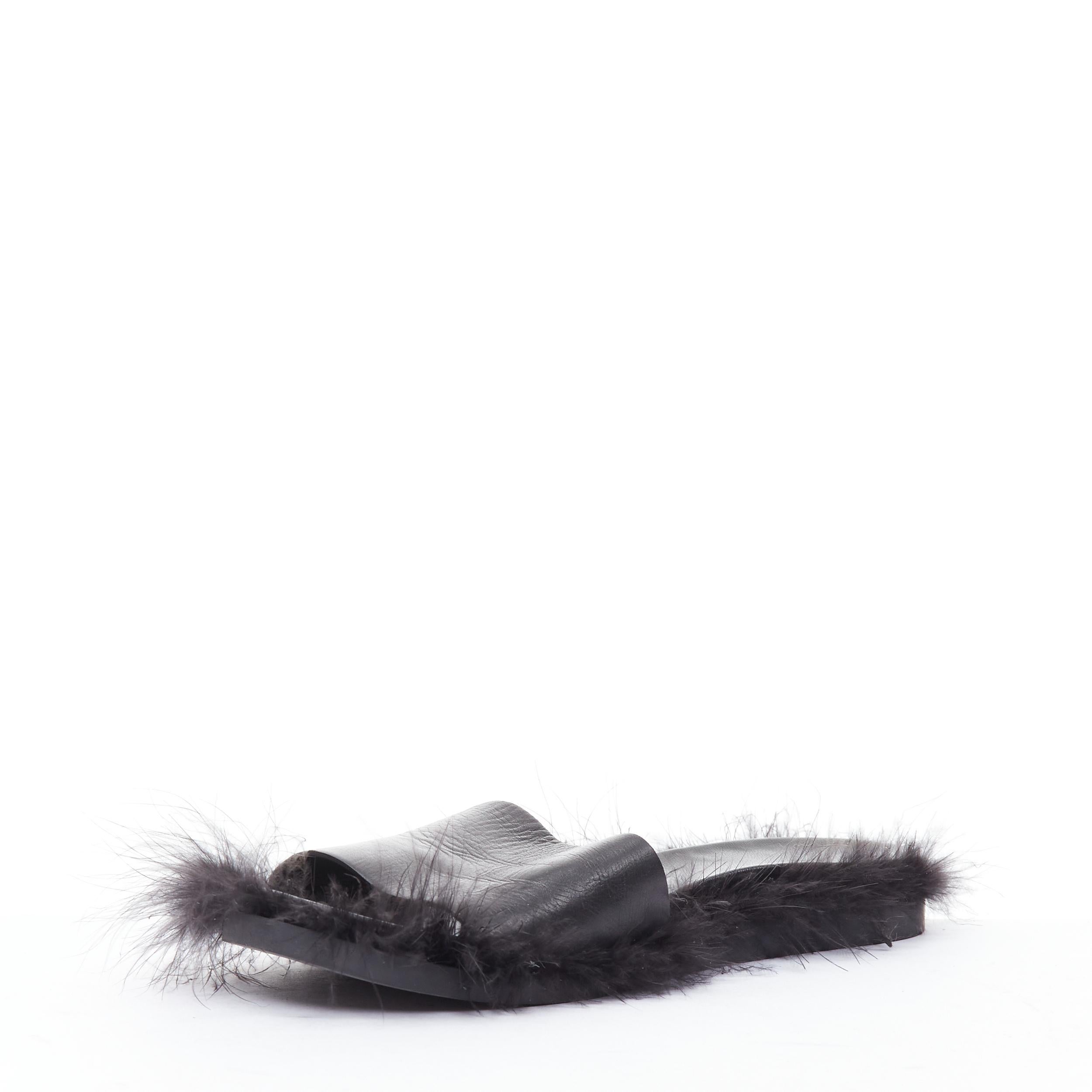SIMONE ROCHA cuir noir garni de plumes diapositives plates mules EU38 Bon état - En vente à Hong Kong, NT