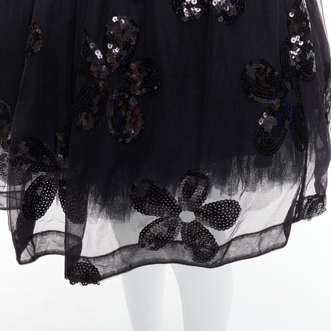 SIMONE ROCHA black floral sequin embellished tulle tutu skirt UK4 XXS
Reference: AAWC/A01322
Brand: Simone Rocha
Collection: SS23
Material: Nylon
Color: Black
Pattern: Sequins
Closure: Elasticated
Lining: Black Fabric
Extra Details: For