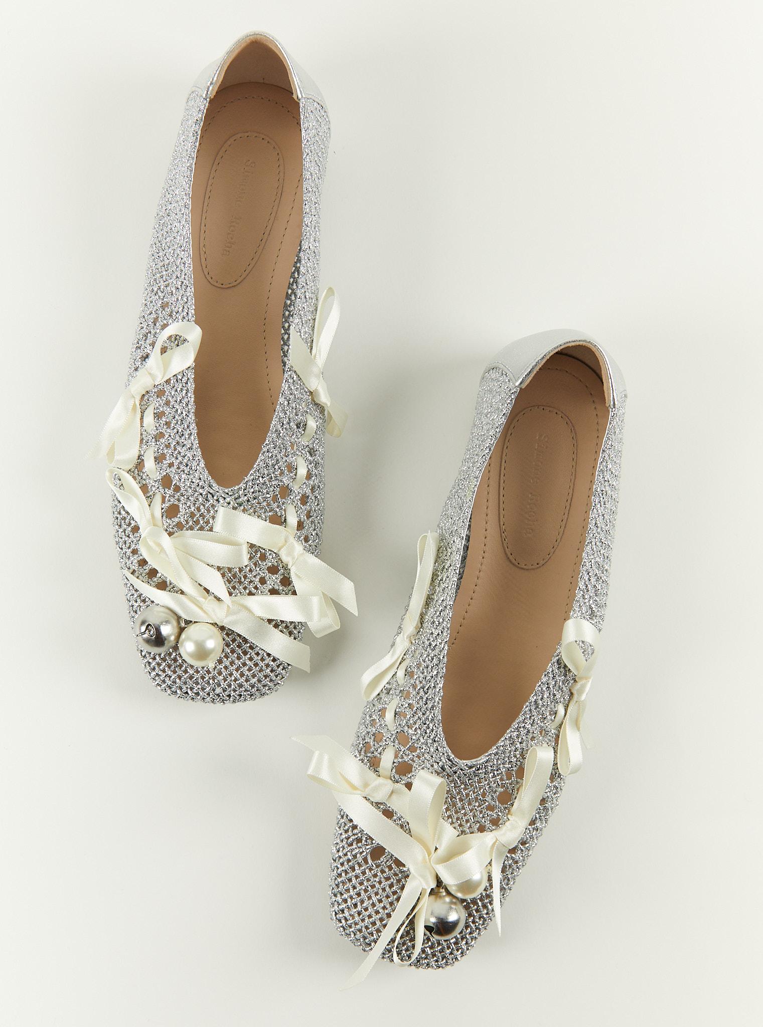 SIMONE ROCHA SS24 Bell Charm Crochetted Ballet Flats - Size 40 (EU) In New Condition For Sale In London, GB