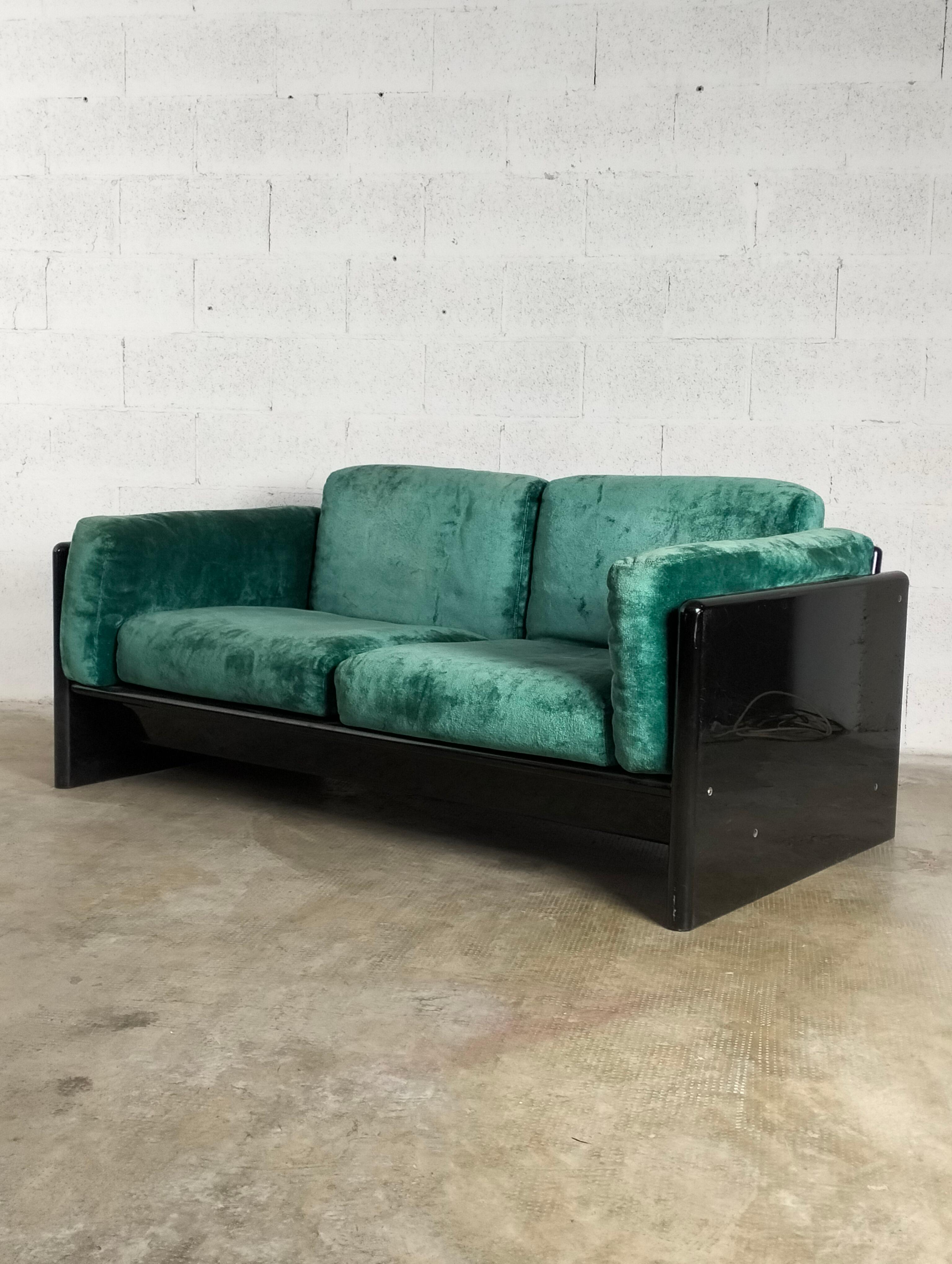 Simone-Sofa von Kazuhide Takahama für Simon, 1970er Jahre (Stoff) im Angebot