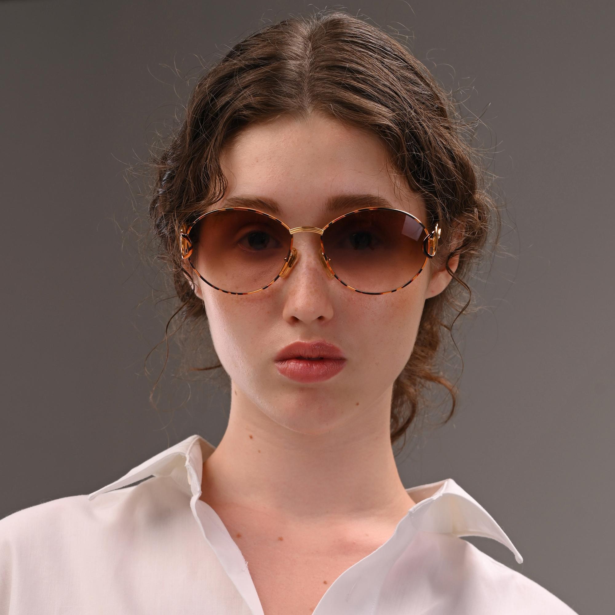 Women's Simonetta Ravizza by Annabella oversized vintage sunglasses round tortoise For Sale