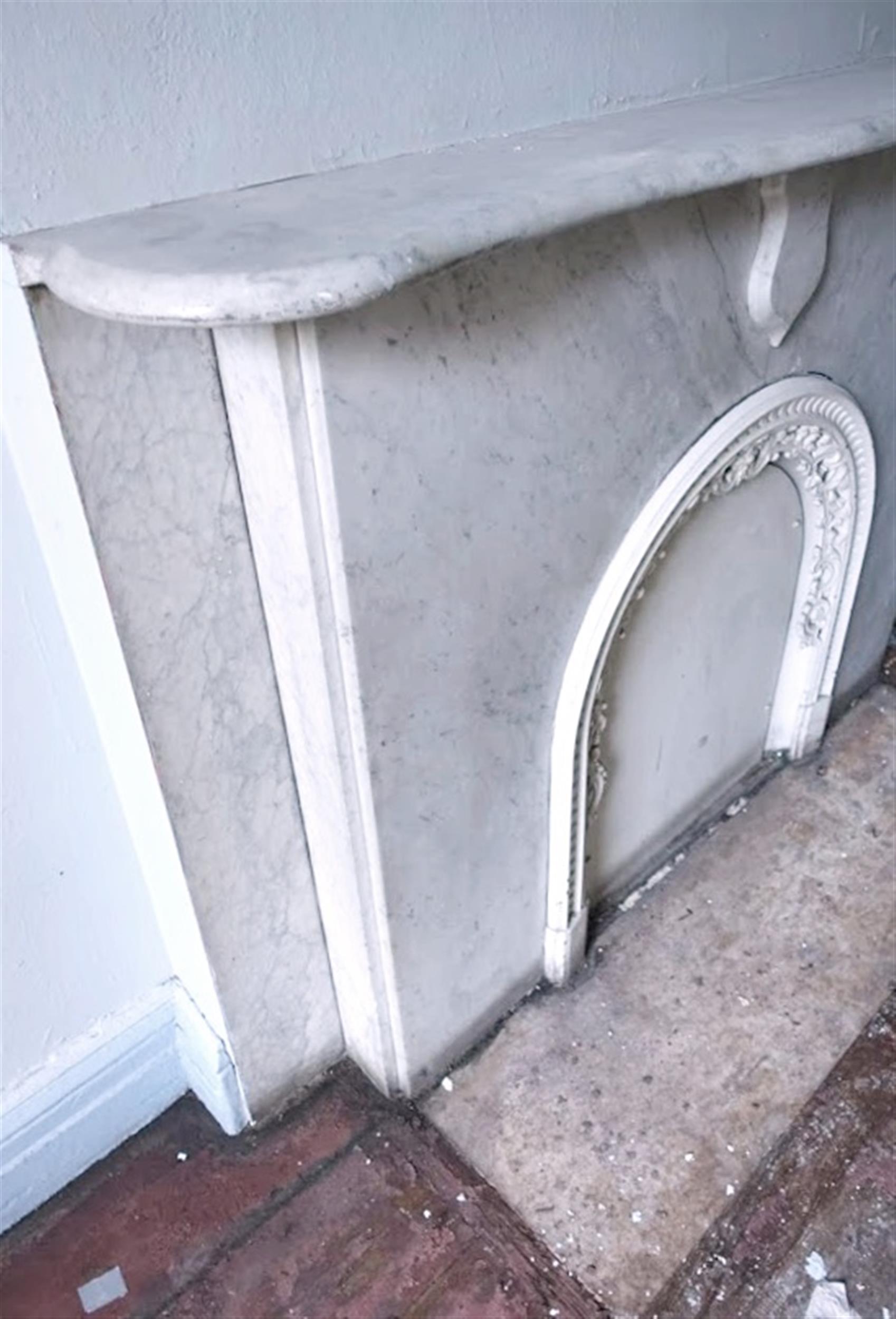 Hand-Carved Simple 1900s New York Brownstone Carved White & Gray Carrara Marble Mantel