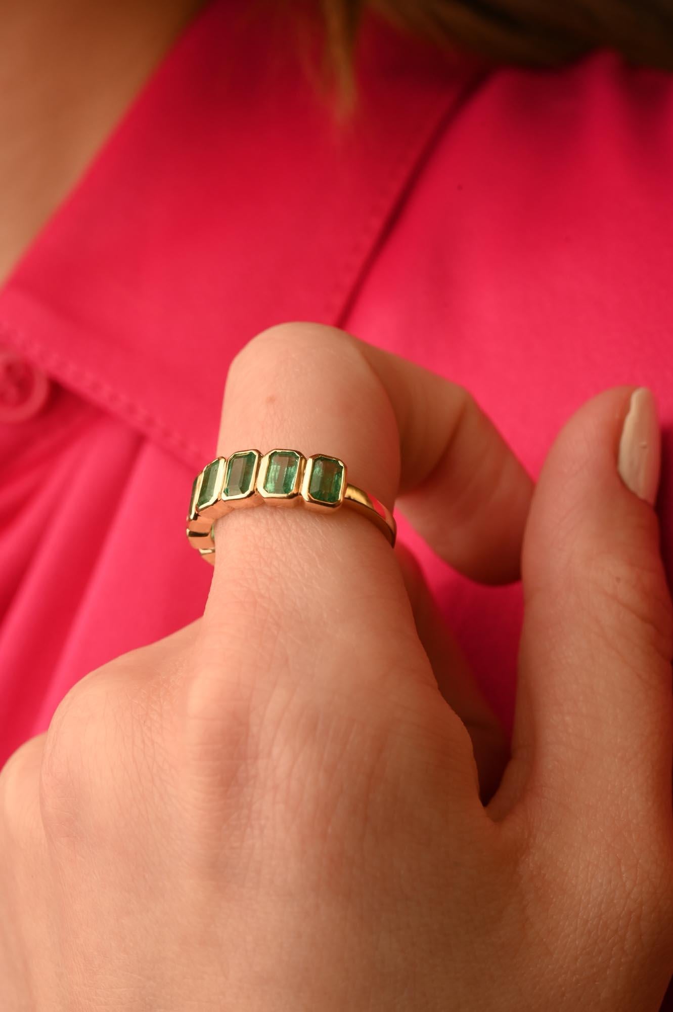 For Sale:  Simple 2.02ct Emerald Half Eternity Band Ring Inlaid in 14K Solid Yellow Gold 8