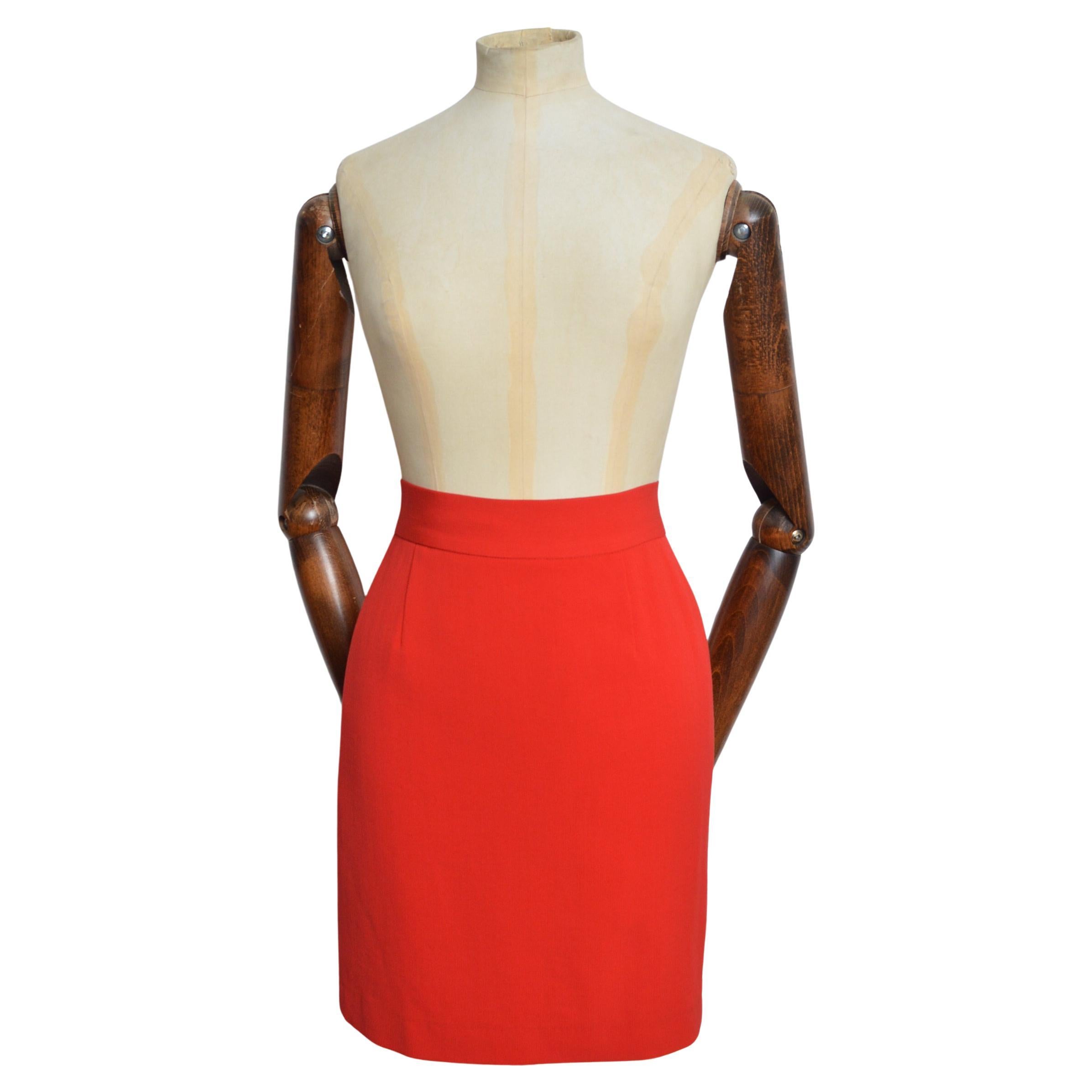 Simple 90's MOSCHINO Plain Cherry Red High Waist Pencil Mini Skirt For Sale