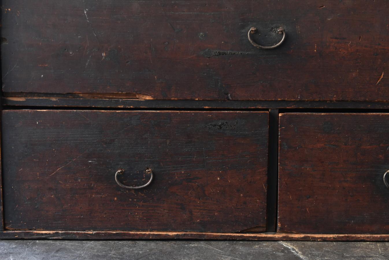 Simple and Cool Japanese Antique Wooden Drawer/1868-1920/Wabi Sabi Drawer Chest In Good Condition In Sammu-shi, Chiba