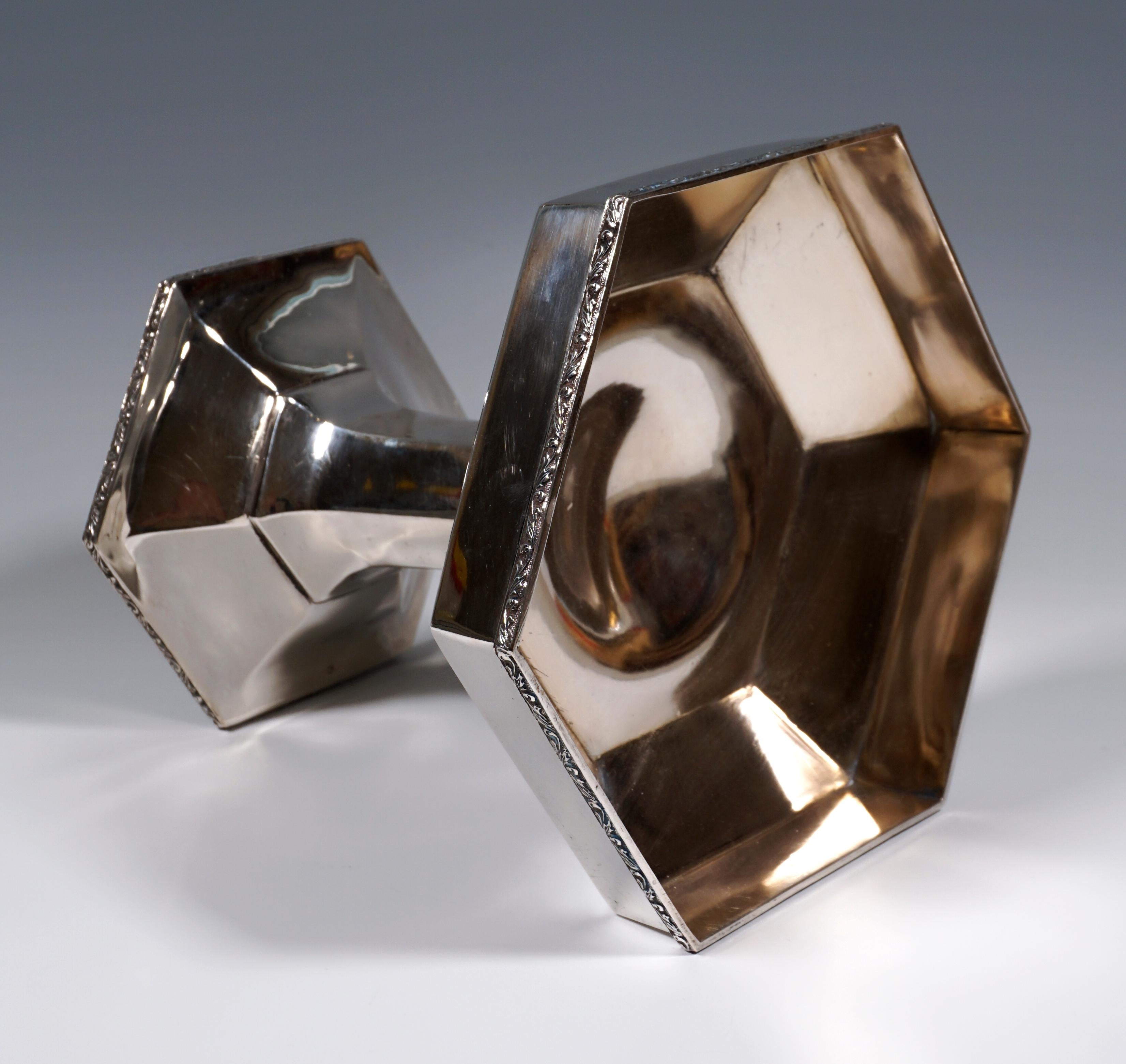 Sencilla y elegante pieza central de plata Art Nouveau de un maestro vienés, ca. 1900 Hecho a mano en venta
