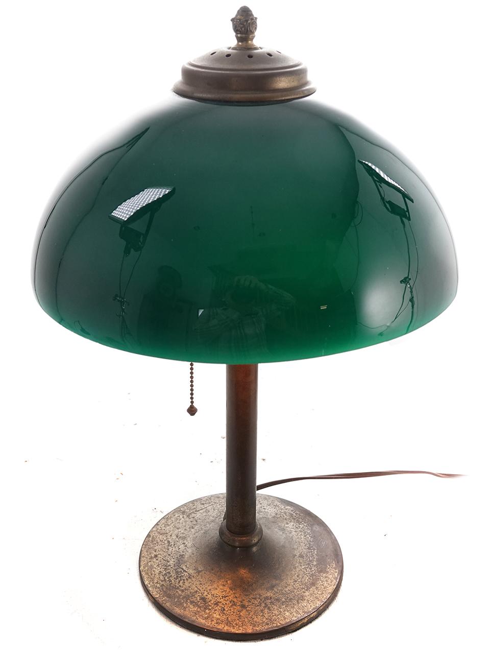 American Simple and Elegant Domed Green over White Sandwich Glass Desk Lamp