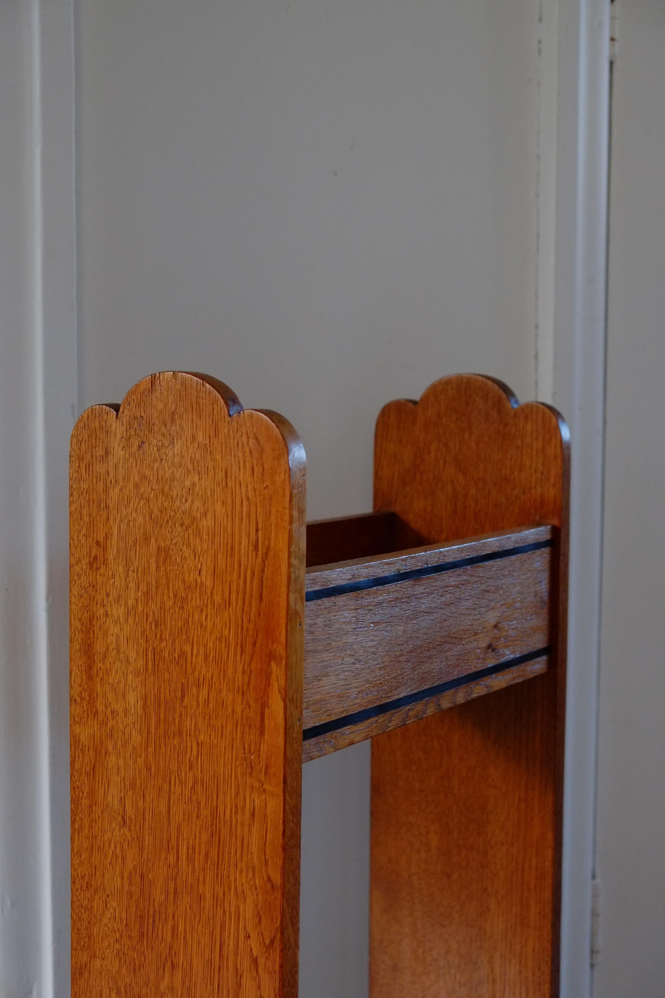 Inlay 1920's English Arts and Crafts Oak Stick Stand