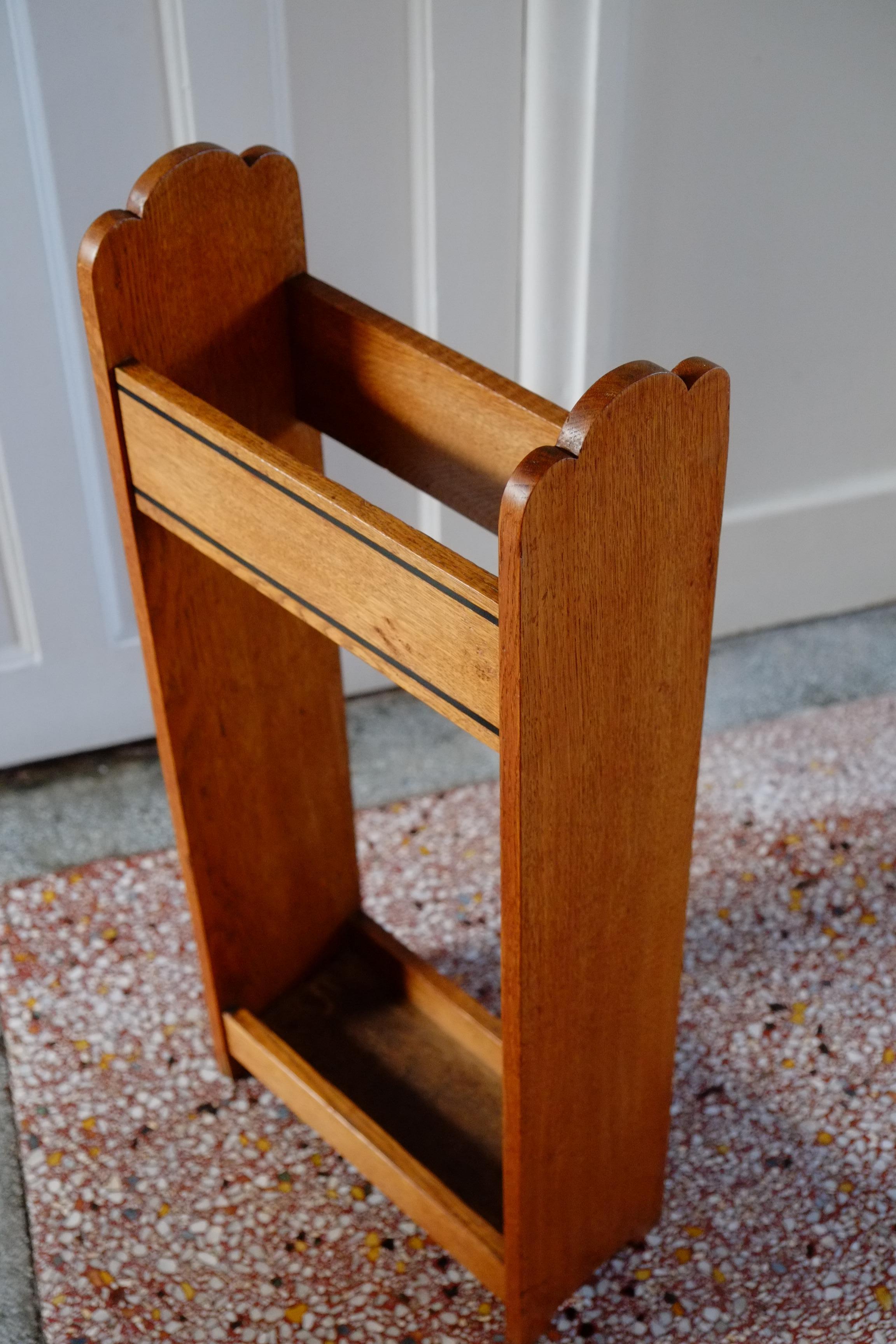 1920's English Arts and Crafts Oak Stick Stand 3