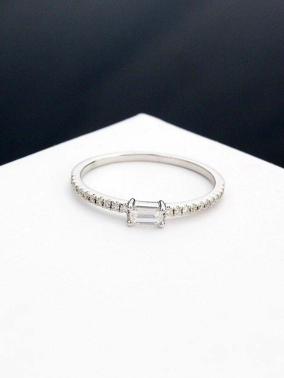 For Sale:  Simple Baguette-1 Diamond Ring 2