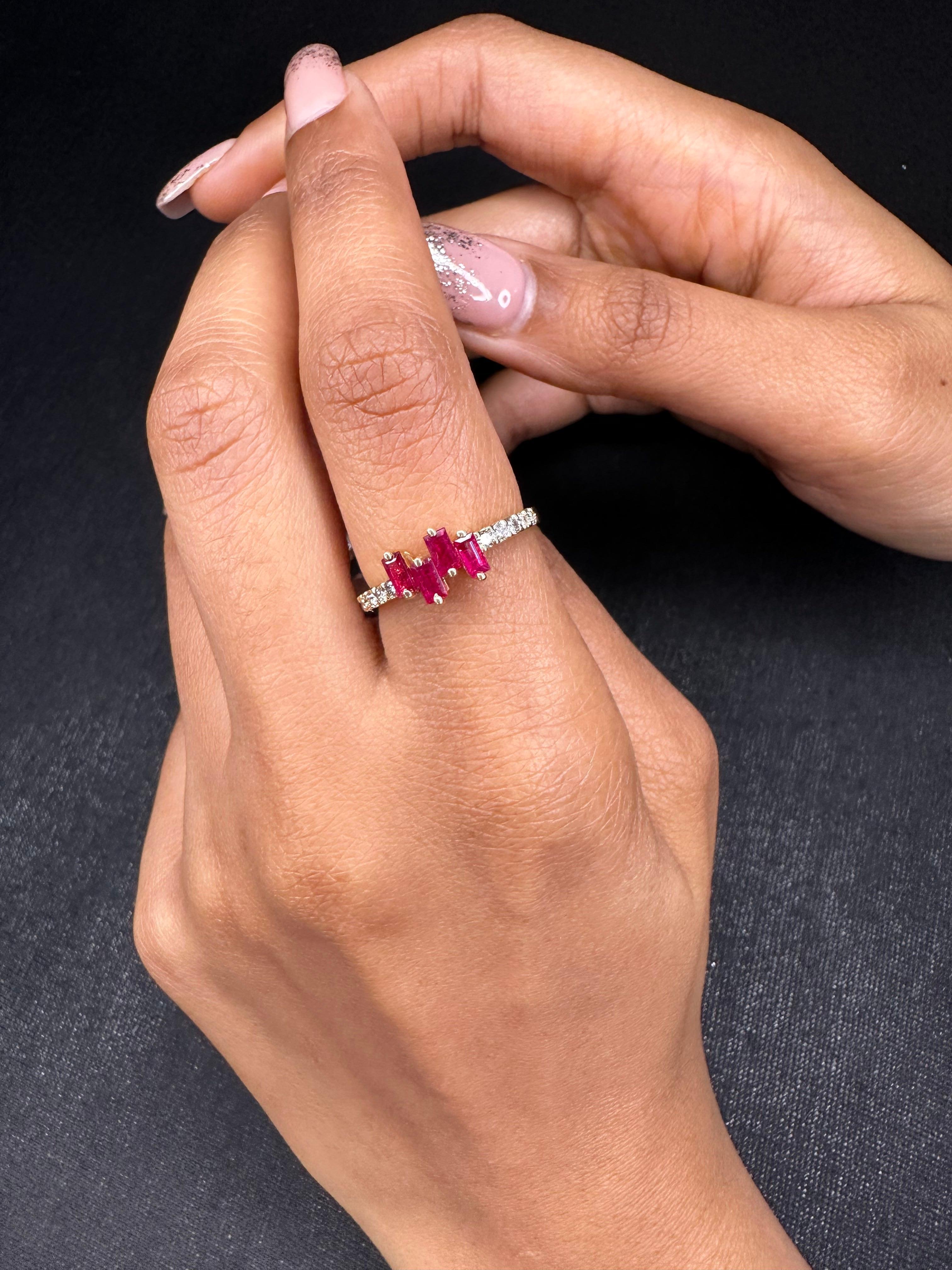 En vente :  Bague Baguette Rubis Diamant Cadeau pour Elle en Or Jaune 14k massif 3