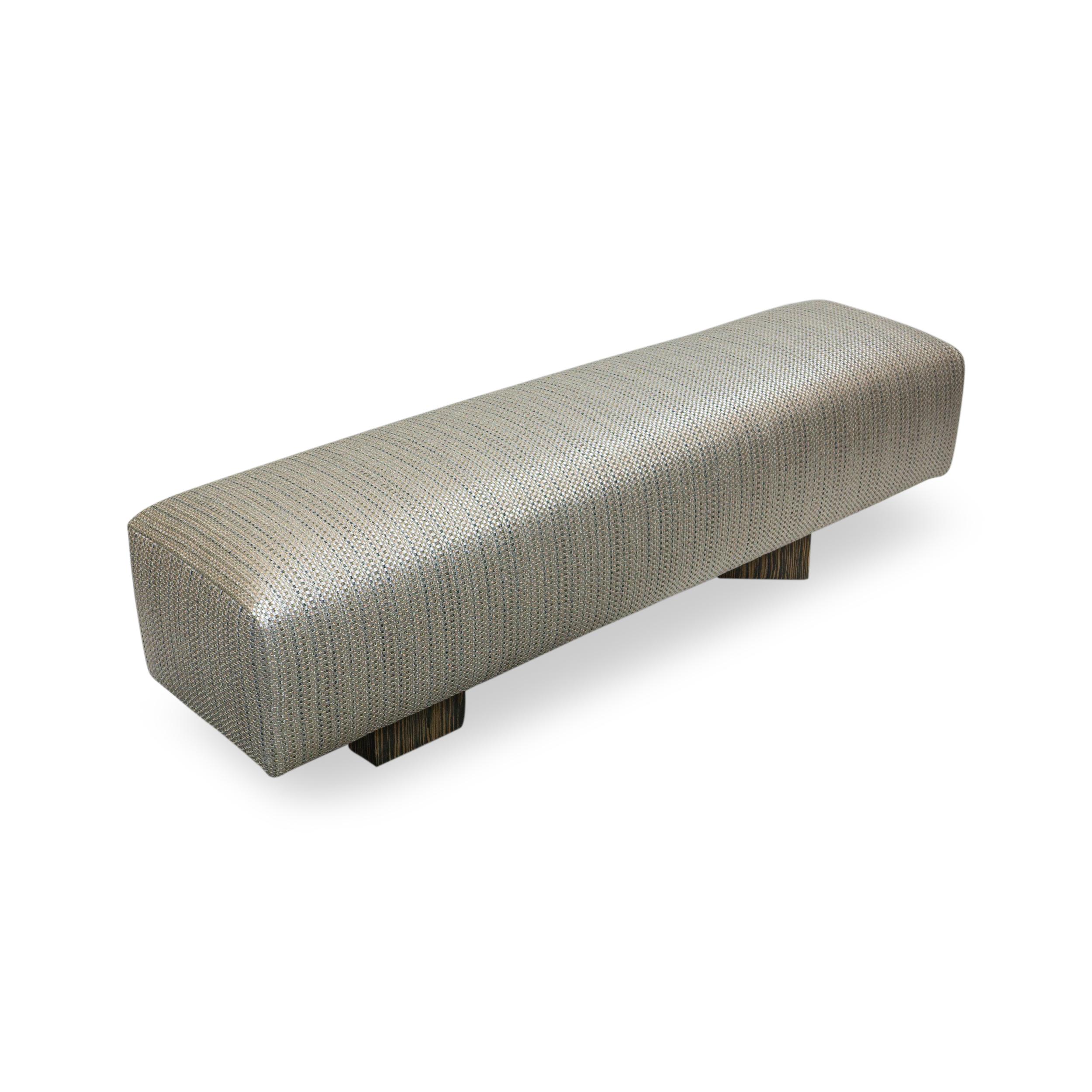 XXIe siècle et contemporain Simple Bench Upholstered in Woven Faux Leather en vente