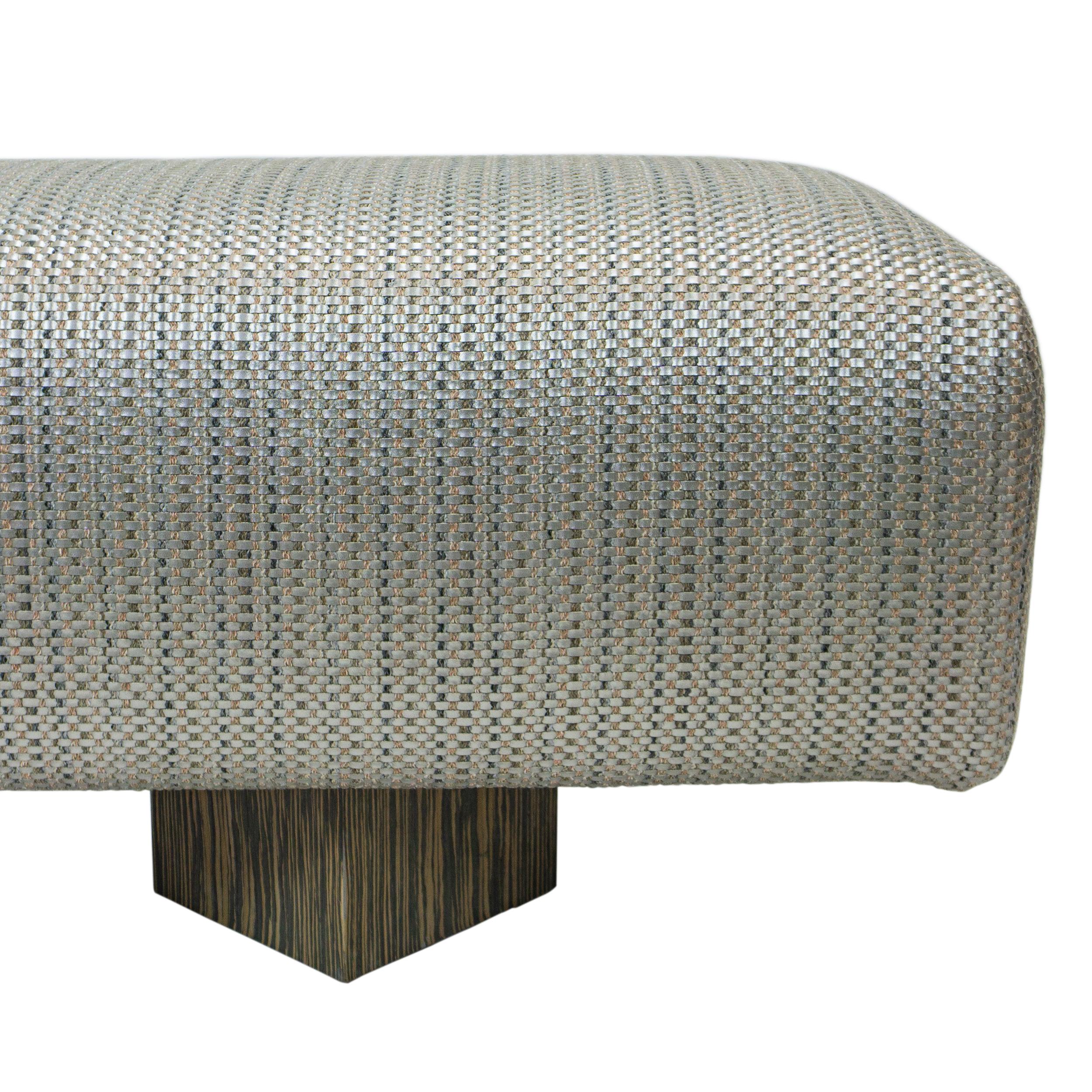 Simple Bench Upholstered in Woven Faux Leather en vente 3