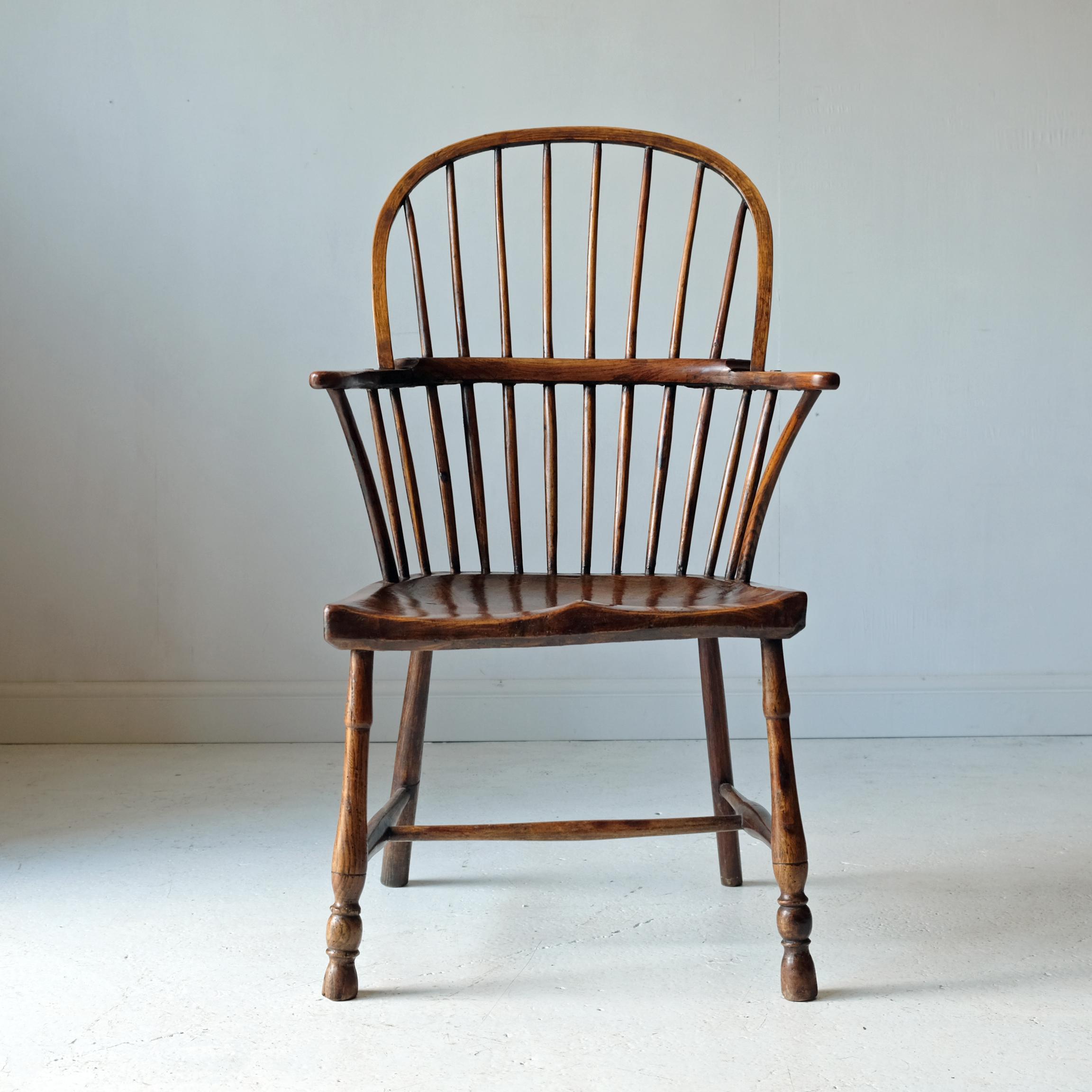 Hand-Crafted Simple Burr Elm Country Windsor Chair, Early 19th Century, Rustic, English