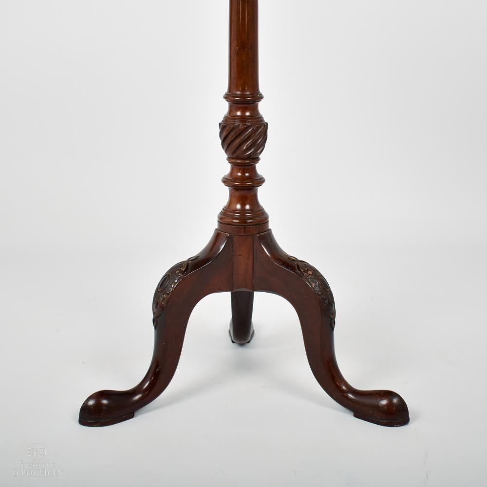 Georgian Simple Circular Tilt Top Occasional Table Circa, 1770 For Sale