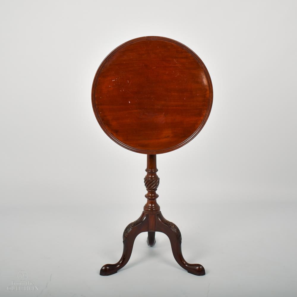 British Simple Circular Tilt Top Occasional Table Circa, 1770 For Sale
