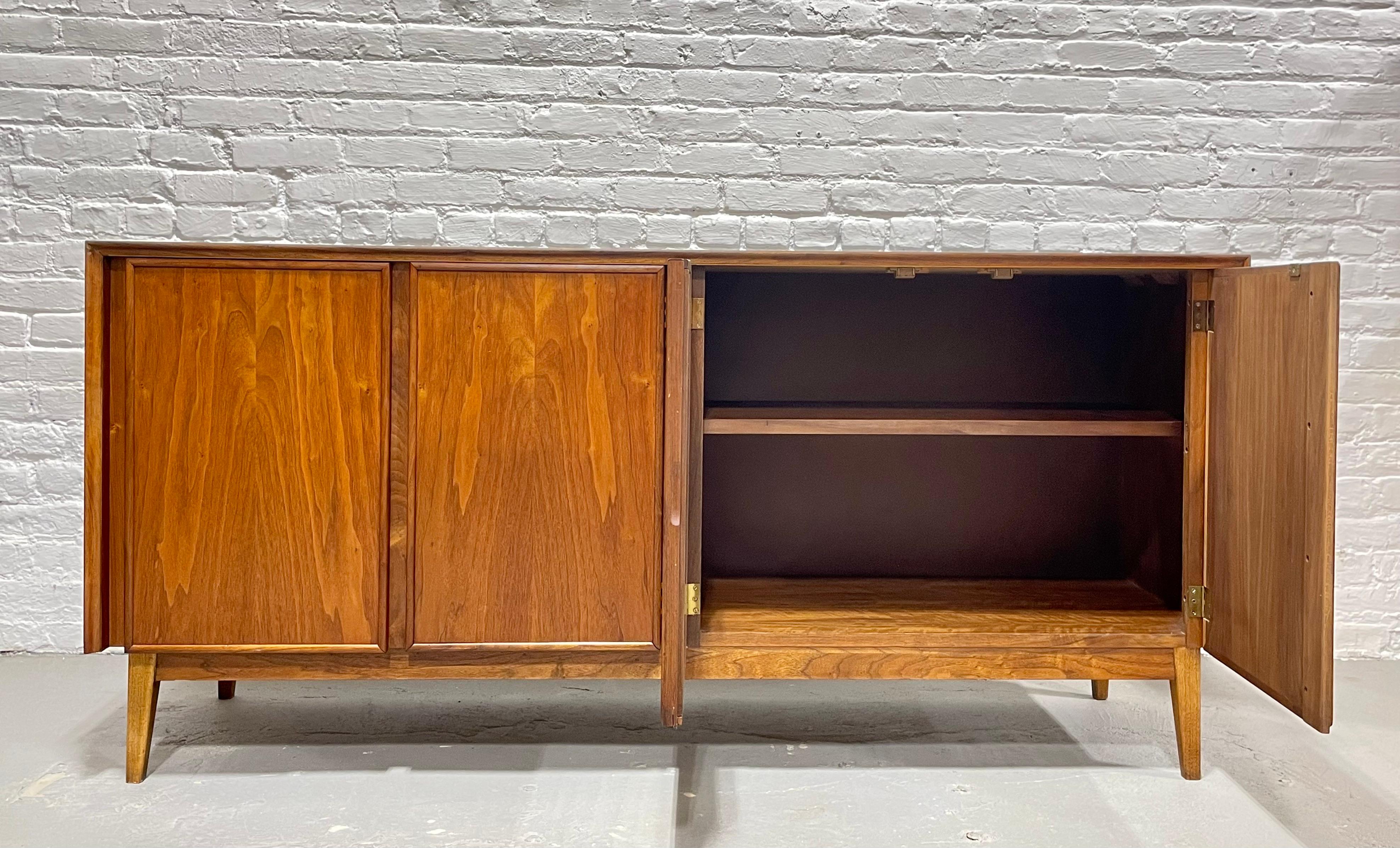 Simple + Classic Walnut Mid-Century Modern Credenza by American of Martinsville In Good Condition For Sale In Weehawken, NJ
