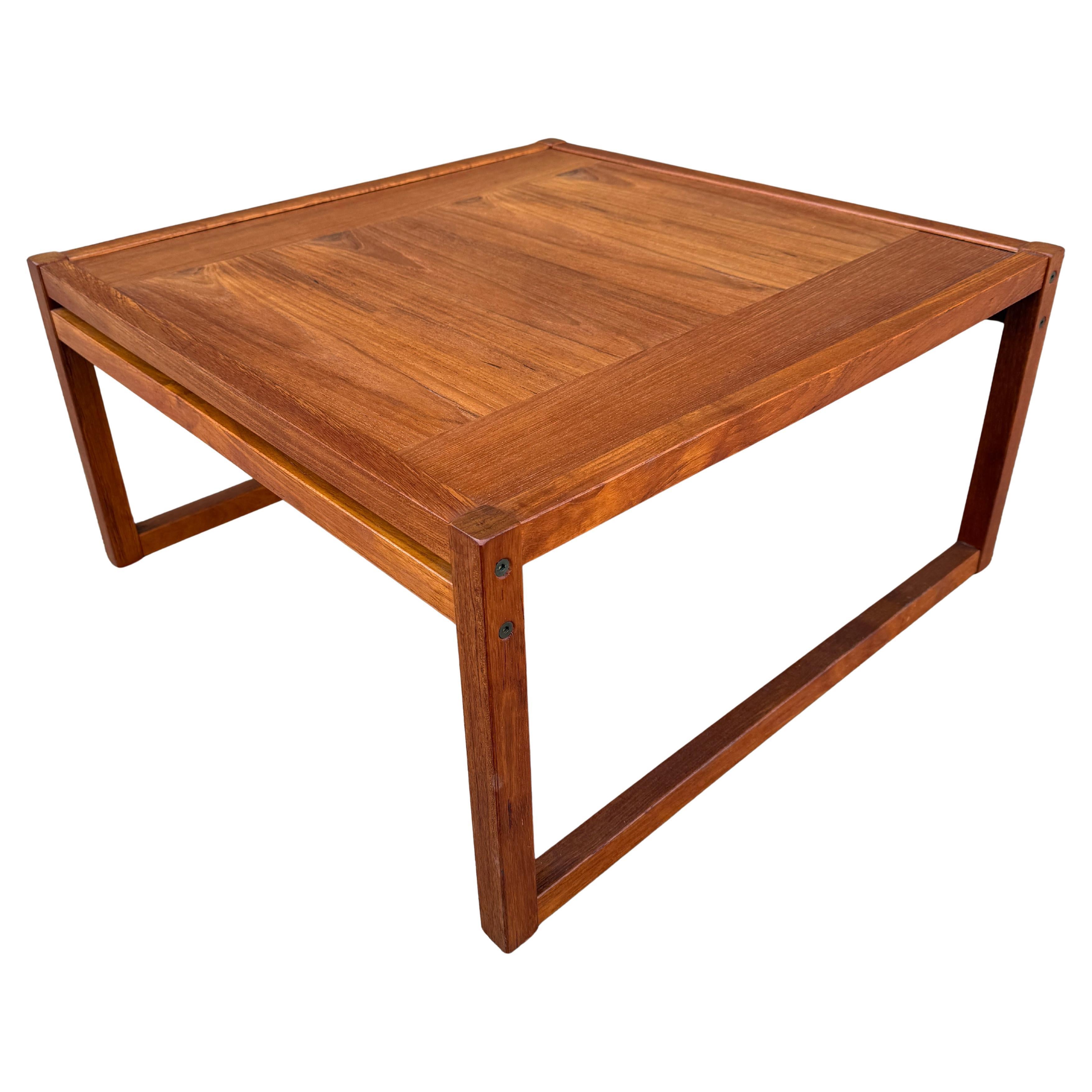 Simple Clean Midcentury Square Danish Coffee Table in Teak In Good Condition For Sale In BROOKLYN, NY