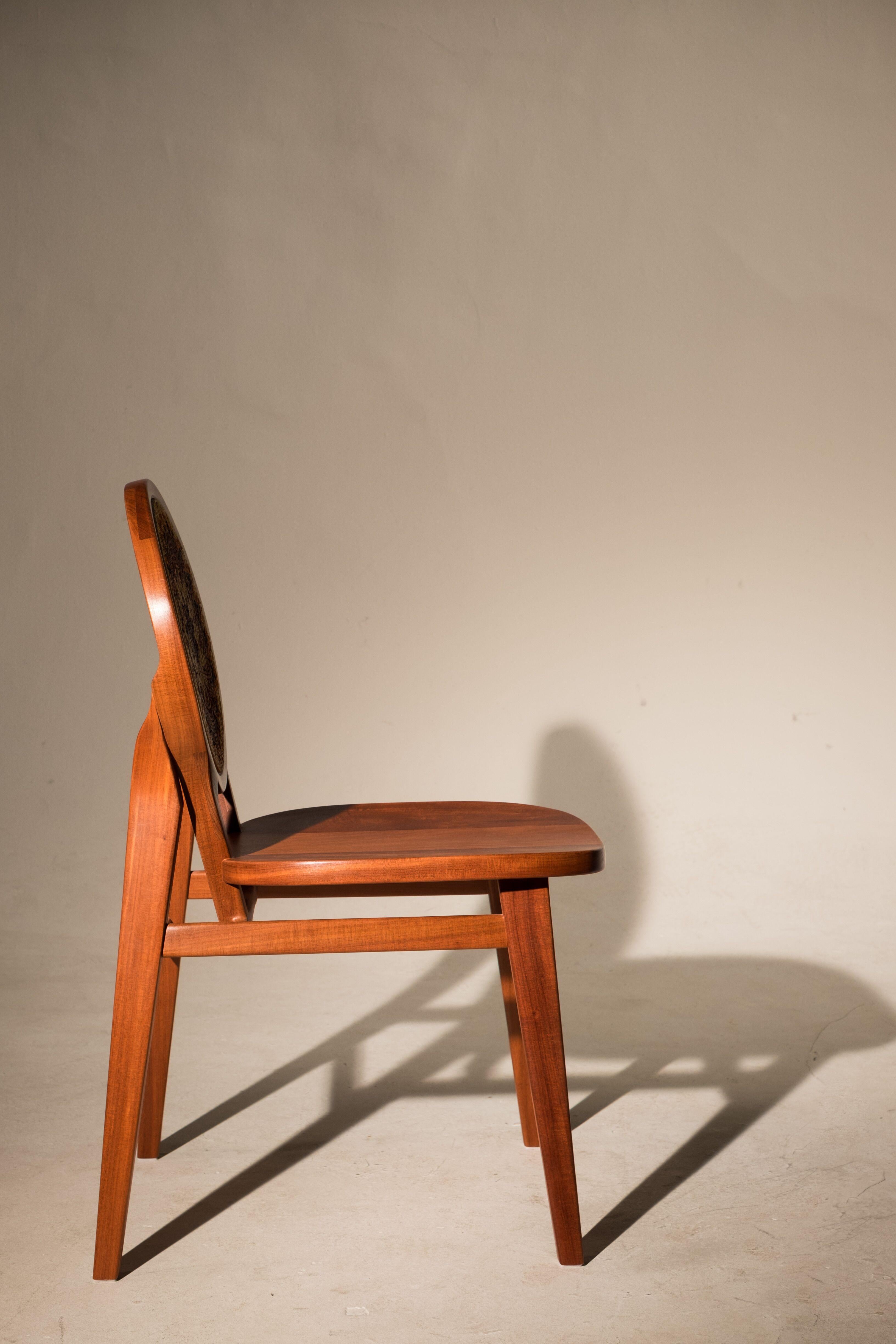 Unique design piece

The Cocar Chair, simple,  was first presented at MADE – Mercado, Arte, Design 2019 in São Paulo, Brazil and is part of the ALMA-RAIZ (Soul and Roots) Collection from Yankatu.

The ALMA-Raiz collection is born from the deepening