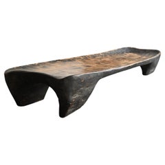 Einfaches Design, altes Holzbett/20. Jahrhundert/ niedriger Tisch/ niedrige Holzbank