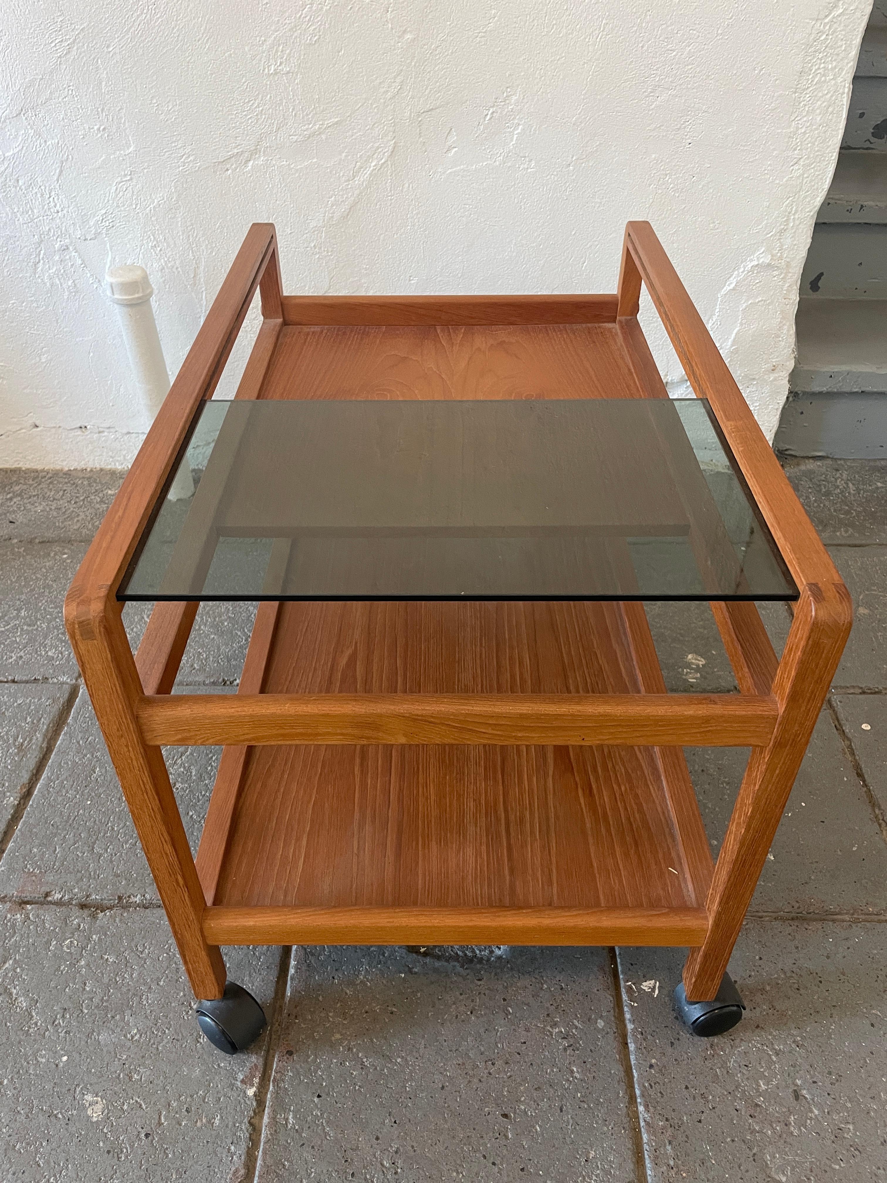 Woodwork Simple Mid-Century Danish Modern Teak Bar Cart Server with Tinted Glass